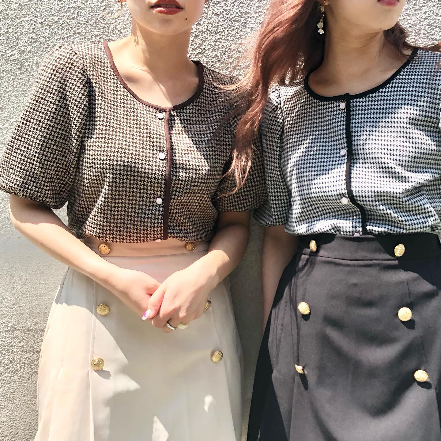 ︎インスタライブご紹介アイテムころんとしたパフ袖が可愛いカットソー前ボタンを開けて羽織りとしてもご着用いただけます！————————————————EF141511B003パフ袖チェックカットソー￥2530 with tax⁡⁡⁡#emsexcite #エムズエキサイト#emsexciteコーデ#ootd#code#夏服#プチプラ#プチプラコーデ#夏コーデ#秋コーデ#新作#人気アイテ厶#カットソー#羽織り#柄アイテム#パフ袖#ボリューム袖#フレンチガーリー#韓国コーデ#韓国ファッション#トレンドファッション#参戦服#量産型