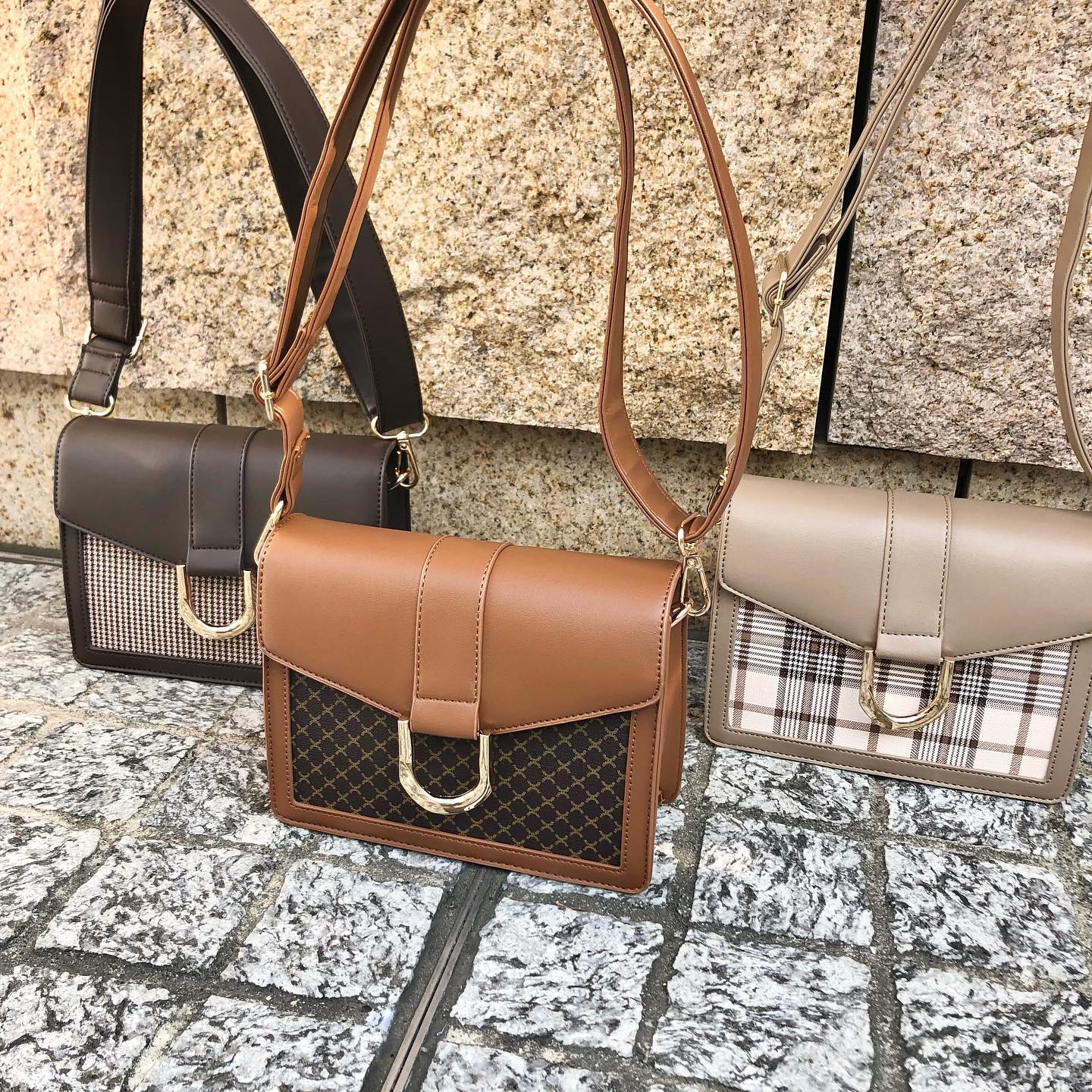 ︎今週店頭入荷の新作バッグ秋っぽいカラー展開コーデに取り入れやすい3柄展開————————————————EA156443T001柄アソートショルダーBAG￥3190 with tax⁡⁡⁡#emsexcite #エムズエキサイト#emsexciteコーデ#ootd#code#秋服#プチプラ#プチプラコーデ#秋コーデ#新作#人気アイテ厶#バッグ#ショルダーバッグ#柄バッグ#バッグの中身#チェック柄#千鳥柄#モノグラム#ブラウンコーデ#ベージュコーデ#ベージュ族#トレンドファッション#参戦服#量産型