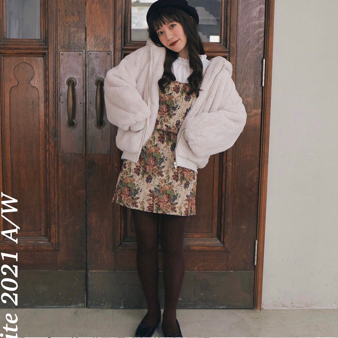emsexcite 2021ｰ2022 A/W⁡Theme 〜Classical vintage〜 クラシカルヴィンテージ⁡クラシカルヴィンテージ、様々な時代の伝統的価値エドワーディアン感じる装飾贅沢なドレープと紅茶の香り格式高い純潔なパール釦⁡時代を超えトレンドと溶け合い新たな物語を贈ります⁡model  @krm.__.mrk ⁡outerファーフーディーブルゾン￥4290⁡tops柄アソートビスチェSET ￥3190⁡skirtゴブランミニスカート ￥2530（販売中）⁡⁡⁡⁡⁡#emsexcite#emsexciteコーデ#emsexcite_aw #ems_mila #エムズエキサイト#classicalvintage#aw#秋服#冬服#クラシカルヴィンテージ#フレンチガーリー#ガーリーコーデ#トレンドファッション#プチプラコーデ#ファーコート#ゴブラン柄#セットアップ#ミニスカート#クラシカル