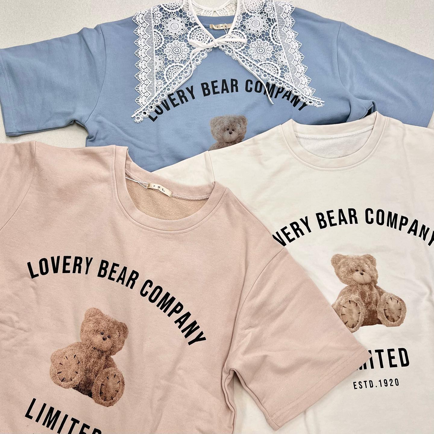 ♡今週店頭入荷の新作トレーナーガーリーなくまプリントが可愛い?オーバーサイズなのでショートパンツと合わせてワンピっぽく着ても◎————————————————EM239411B001ベアービッグトレーナー¥2530 with tax⁡⁡⁡#emsexcite #エムズエキサイト#emsexciteコーデ#ootd#code#春服#プチプラ#プチプラコーデ#春コーデ#新作#人気アイテム#くま#トレーナー#ガーリーコーデ#トレーナーコーデ#ベアトレーナー#プリントトレーナー#春ファッション#オソロコーデ#韓国コーデ#韓国ファッション#きょこ#量産型#ライブ参戦#トレンドファッション#参戦服⁡⁡