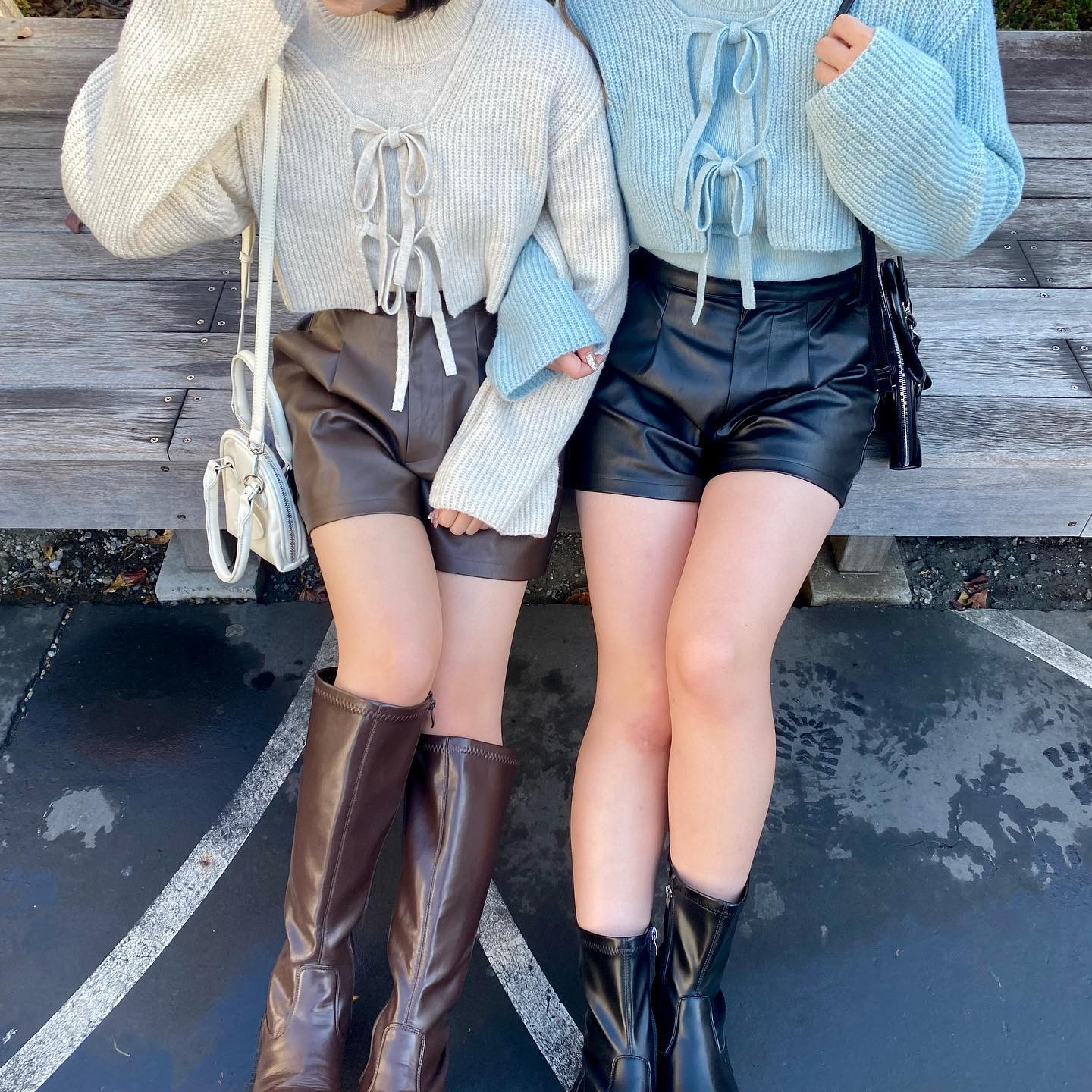 ? NEW ARRIVAL ?⁡⁡♡EA434832N002フェイクレザーショートパンツ　¥2,750（税込）⁡【 color 】⁡beige . brown . black⁡⁡定番で毎回入荷の度大人気のフェイクレザーショートパンツ?⁡使いやすいデザインと丈感でトップスは選ばずにご着用して頂けます！⁡一枚持っているだけで着回し力万能なアイテム⁡⁡店舗今週入荷オンライン近日入荷⁡#emsexcite #エムズエキサイト #emsexciteコーデ #ロゴジャガードニット　#ロゴニット　#ニットアイテム　#ニットコーデ　#高見えコーデ #プチプラ高見えコーデ #高見えファッション#大人ガーリー #大人ガーリーコーデ #フレンチガーリー #ガーリーファッション #ガーリーコーデ#トレンドファッション #トレンドコーデ #トレンドアイテム