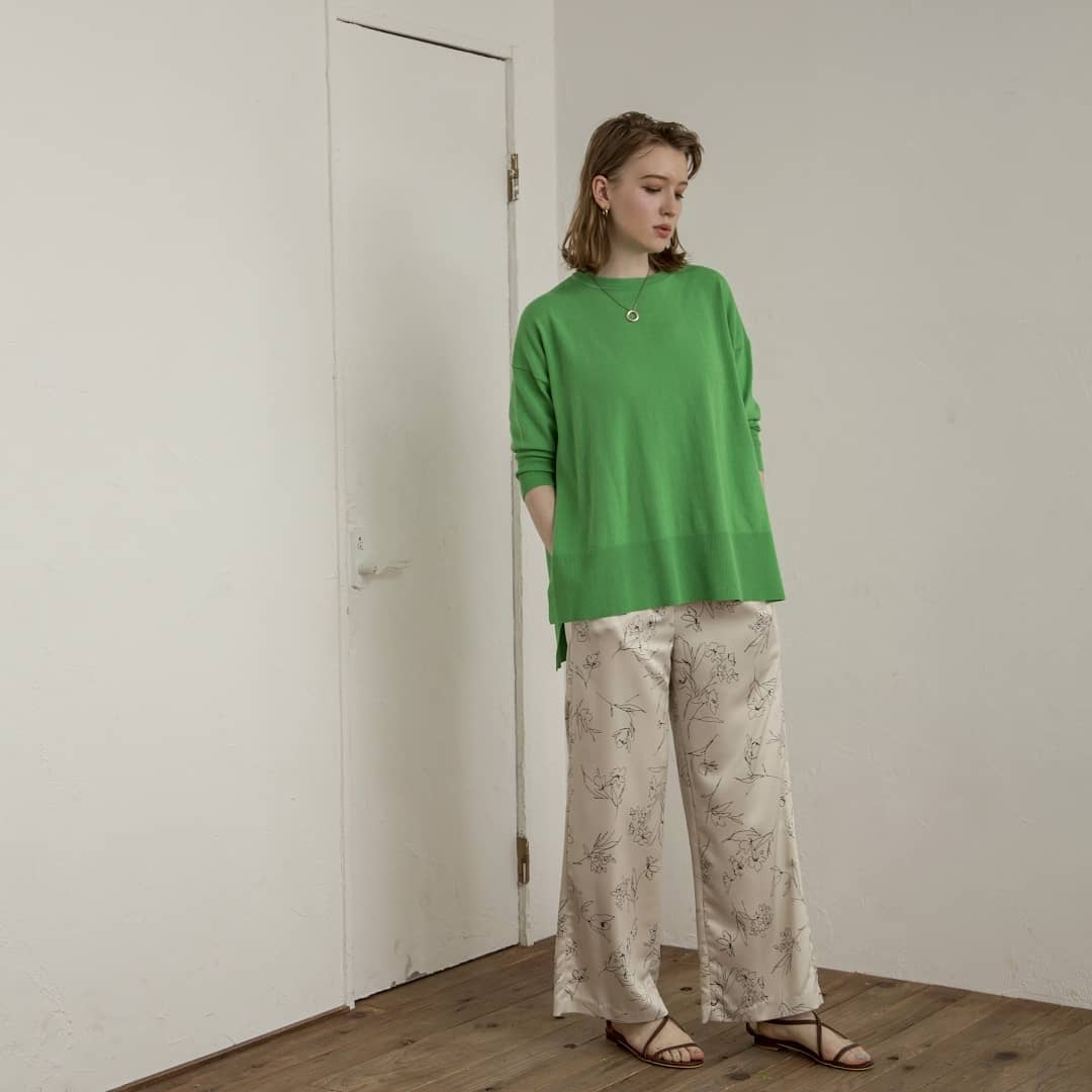 ﻿﻿﻿▷ｻｲﾄﾞｽﾘｯﾄﾆｯﾄﾌﾟﾙｵｰﾊﾞｰ￥6,900＋taxbeige/blue/green近日中に入荷予定。ｻｲﾄﾞｽﾘｯﾄのｻﾏｰﾆｯﾄ。春夏らしいｶﾗｰでご用意。ｽﾘｯﾄ部分はﾎﾞﾀﾝでとめることができます。ﾊﾟﾝﾂにもｽｶｰﾄにも◎#kari&lili#カウリアンドリィリィ﻿﻿﻿#カウリ﻿﻿﻿#サマーニット#サイドスリットニット#韓国ファッション#大人コーデ﻿﻿#大人スタイル﻿﻿#fashion﻿﻿﻿﻿﻿﻿