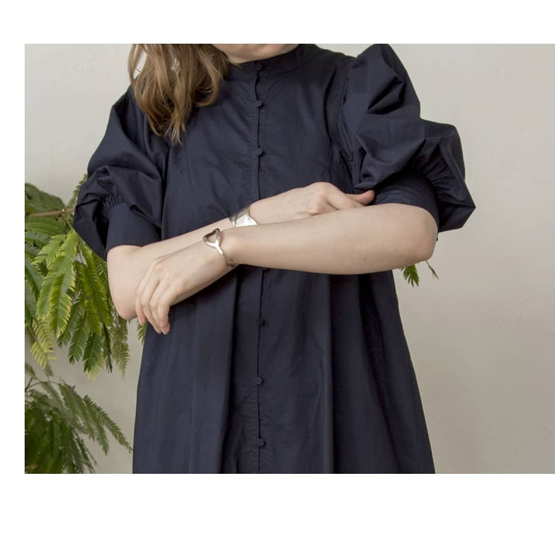 ﻿﻿▷ﾛﾝｸﾞｼｬﾂﾜﾝﾋﾟｰｽ￥8,500＋taxwhite/navy/blueｵﾝﾗｲﾝｽﾄｱ入荷済み。さらっと1枚で着たいﾛﾝｸﾞｼｬﾂﾜﾝﾋﾟｰｽ。ｼﾙｴｯﾄが素敵なｱｲﾃﾑです。#kari&lili#カウリアンドリィリィ﻿﻿﻿#カウリ﻿﻿﻿#ロングシャツ#シャツワンピース#ロングシャツワンピ#ワンピスタイル#ワンピコーデ#大人ワンピ#韓国コーデ#韓国ファッション#大人コーデ﻿﻿#大人スタイル﻿﻿#fashion﻿﻿﻿﻿﻿﻿