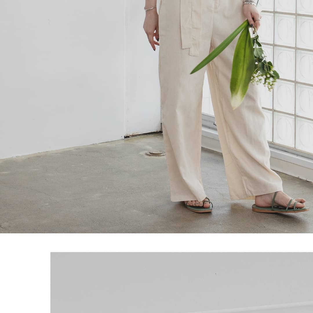 ▷linen all-in-one￥6,900＋taxblack/blown/beigeﾘﾈﾝ混のｵｰﾙｲﾝﾜﾝ。ｳｴｽﾄﾍﾞﾙﾄ付。今年らしくさらっと着こなしたいｱｲﾃﾑ。#kariandlili#カウリアンドリィリィ⁡#カウリ⁡#韓国#韓国コーデ#韓国ファッション#韓国スタイル#オールインワン#つなぎコーデ#リネン#淡色スタイル#淡色コーデ#淡色系 #淡色女子#淡色 #fashion#wear#大人スタイル#大人コーデ#大人可愛い#大人女子#高見え