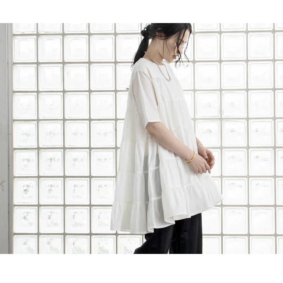 ▷volume tiered tunic￥7,900＋taxwhite/green人気のﾃｨｱｰﾄﾞﾃﾞｻﾞｲﾝ。ふんわり広がるｼﾙｴｯﾄが綺麗です。#カウリアンドリィリィ#カウリ#kariandlili#淡色#淡色女子#スカートコーデ#韓国#韓国ファッション#韓国コーデ#韓国スタイル#淡色系#大人コーデ#大人スタイル#大人可愛い#fashion#wear#ティアード#ティアードブラウス#ティアードワンピース#ティアードチュニック