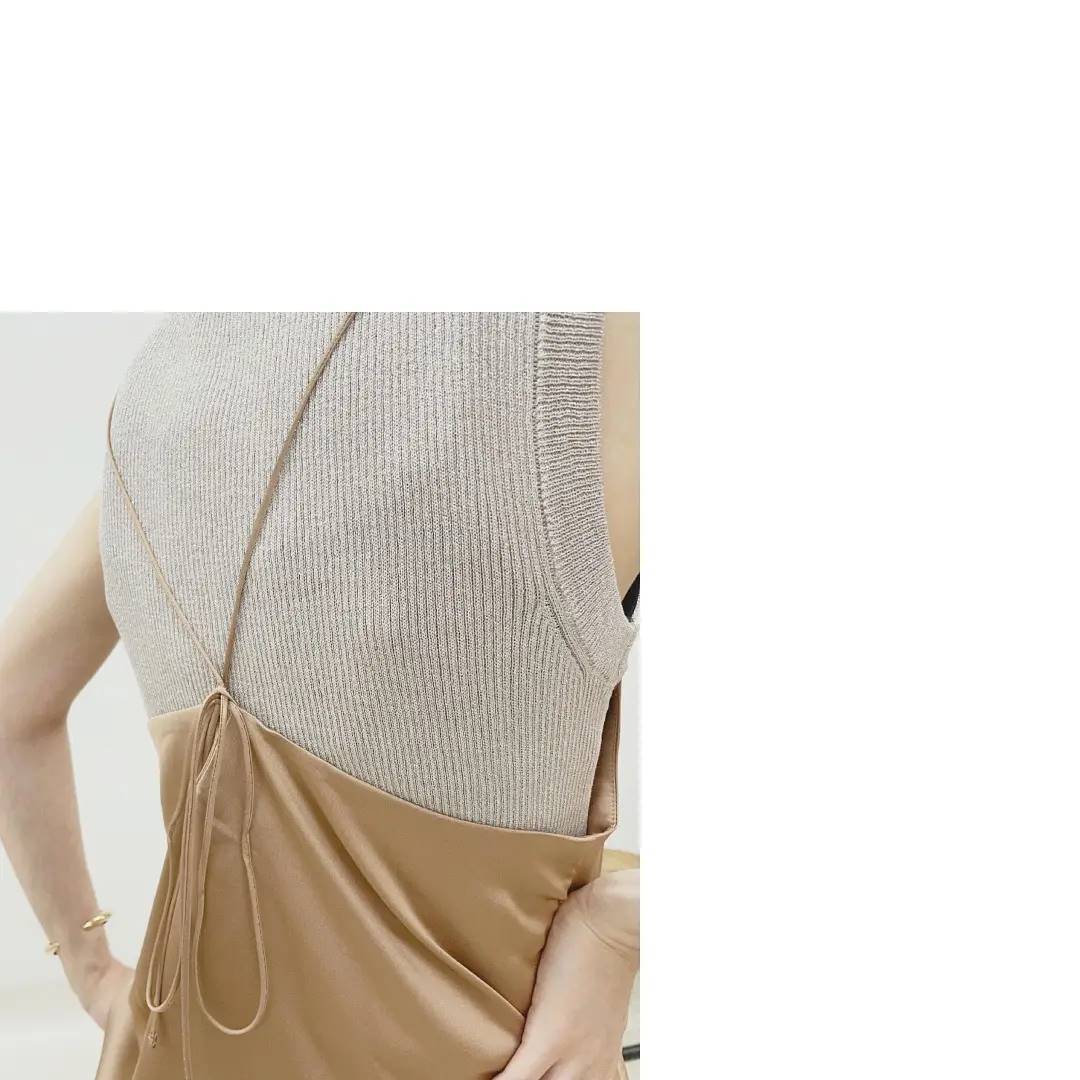 ｻﾃﾝｷｬﾐｿｰﾙ￥2,900＋taxblack/brown/beigeｵﾝﾗｲﾝｽﾄｱ・店舗入荷済み。サテン素材のキャミソール。インナー次第でオールシーズン楽しめます。華奢な紐が大人めで素敵です。#kivi_official#キヴィ#kivi#大人ファッション#大人コーデ#大人カジュアル#キャミソール#サテン#サテンキャミソール#レイヤード#レイヤードスタイル#レイヤードコーデ#ootd#kivi_ootd#fashion#wear#オンオフ#ニューノーマル