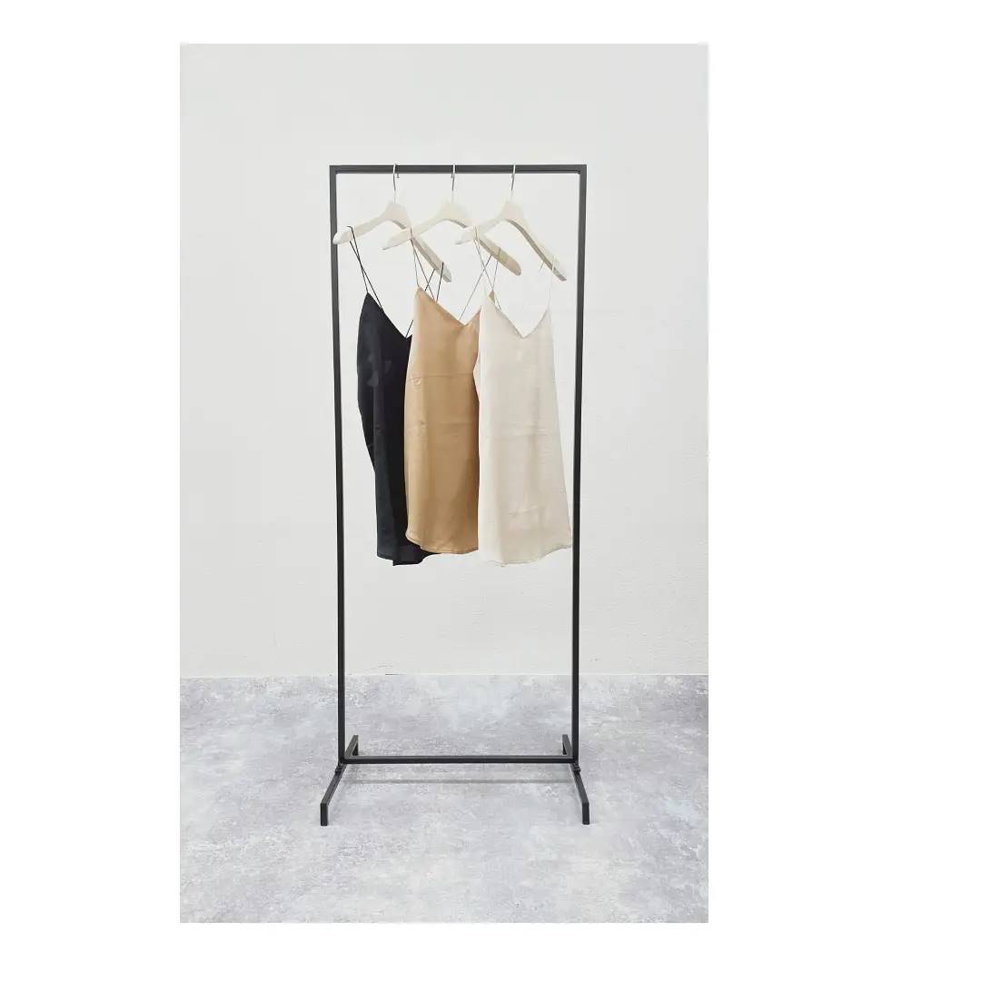 ｻﾃﾝｷｬﾐｿｰﾙ￥2,900＋taxblack/brown/beigeｵﾝﾗｲﾝｽﾄｱ・店舗入荷済み。サテン素材のキャミソール。インナー次第でオールシーズン楽しめます。華奢な紐が大人めで素敵です。#kivi_official#キヴィ#kivi#大人ファッション#大人コーデ#大人カジュアル#キャミソール#サテン#サテンキャミソール#レイヤード#レイヤードスタイル#レイヤードコーデ#ootd#kivi_ootd#fashion#wear#オンオフ#ニューノーマル