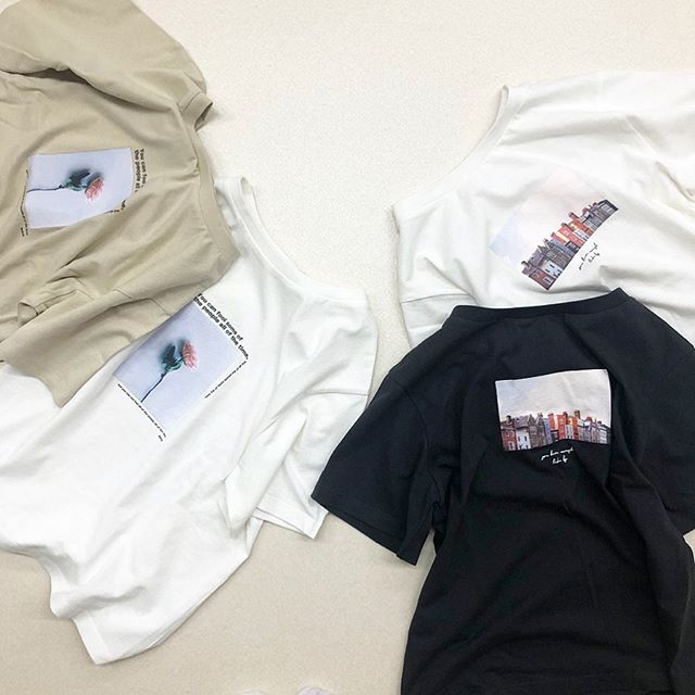 .﻿【new arrival】﻿﻿?RM056011C001 フォトロゴプリントTee﻿▷¥1,900+tax ﻿(店舗.オンライン入荷中)﻿﻿∥color∥﻿beige / white (flower)white / D-gray﻿﻿#retrogirl#retrogirl2020ss﻿#レトロガール#レトロガールコーデ﻿﻿#フォトプリントtシャツ#フォトtシャツ