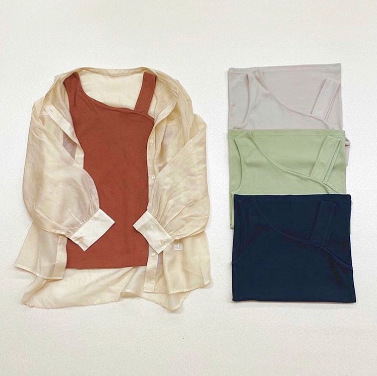 .【new arrival】﻿﻿﻿?RM041511T007アシメネックタンク▷¥1,300+tax﻿(店舗今週入荷.新色のみオンライン近日入荷)﻿﻿∥color∥﻿red (new) / green / greyge / black 新色の赤も含め再入荷致しました﻿ ﻿#retrogirl_style#retrogirl2020ss﻿#レトロガール#レトロガールコーデ﻿#アシメ#アシメタンク#タンクセット#シアーシャツ