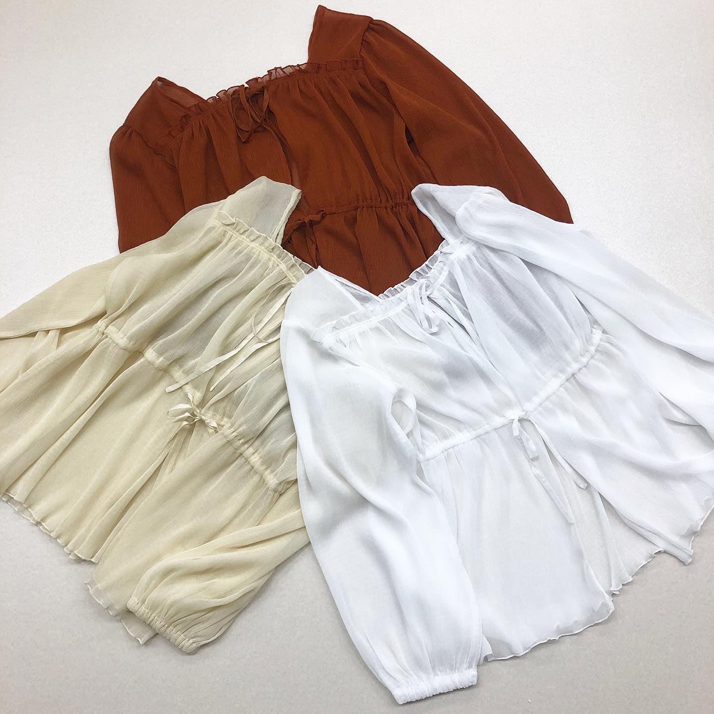 .【new arrival】﻿﻿﻿🏷RS034823G0012wayリボンBL▷¥ 2,500+tax﻿(店舗.オンライン入荷中)﻿﻿∥color∥﻿white / beige / orange﻿ ﻿#retrogirl_style#retrogirl2020ss﻿#レトロガール#レトロガールコーデ#シアーブラウス#リボンブラウス