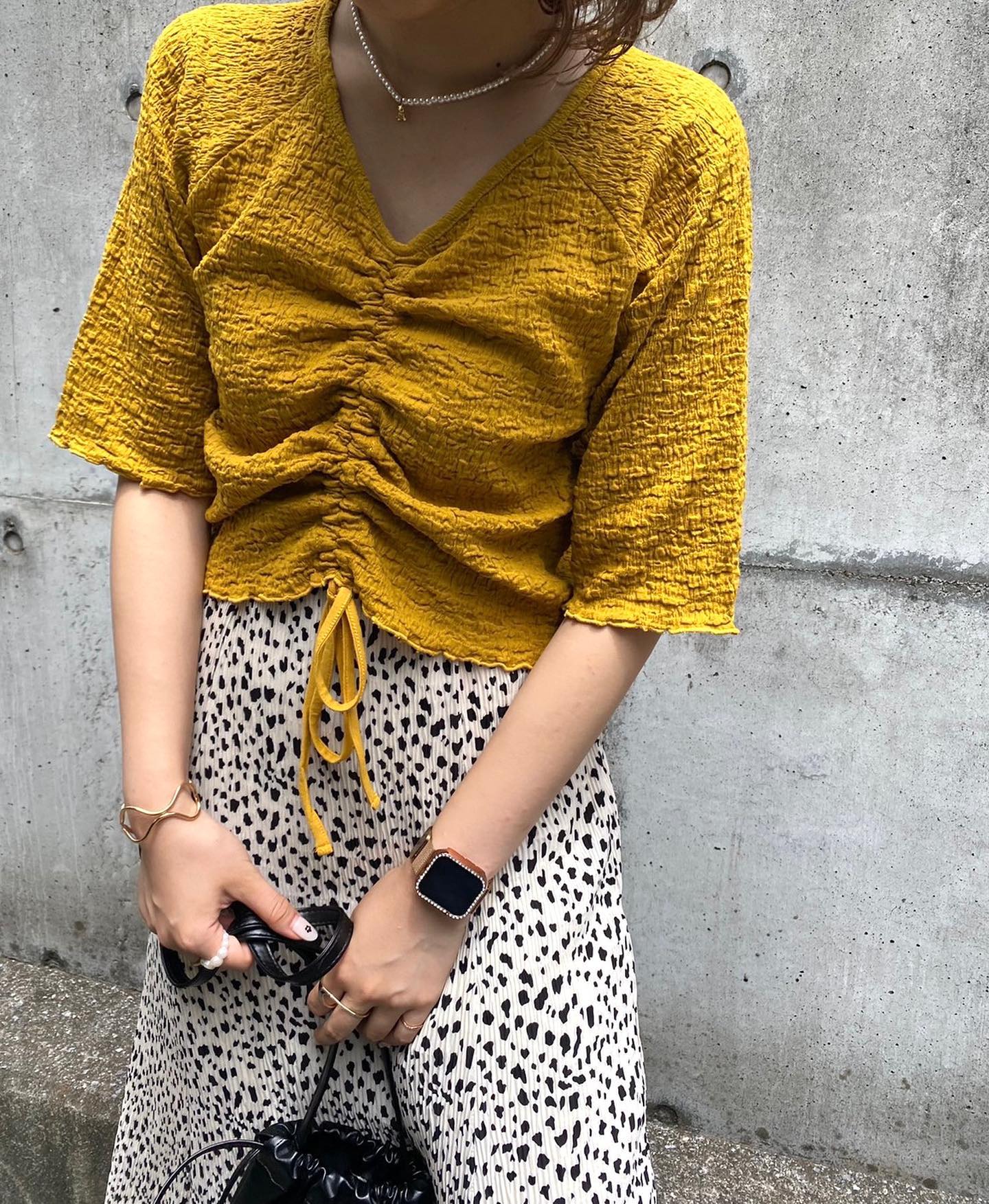 【New arrival】? RE139411T001  ﾜｯｼｬｰﾄﾞﾛｽﾄTee▷¥1,870(税込)(店舗、オンライン入荷) ∥color∥ white / yellow / blue / blackこのクオリティでこのお値段はかなりのプチプラ！！大人気のドロストタイプがお安くなってさらに新色追加で入荷#retrogirl_ootd#レトロガール#レトロガールコーデ#トレンドファッション#プチプラコーデ#ワッシャー #ドロスト #韓国っぽ #韓国ファッション #イエローコーデ #マスタード #ブルーカラー #柄スカート #プリーツスカート #アニマル柄 #ダルメシアン #ワイドパンツ #デニムコーデ #カジュアルコーデ #カジュアルミックス