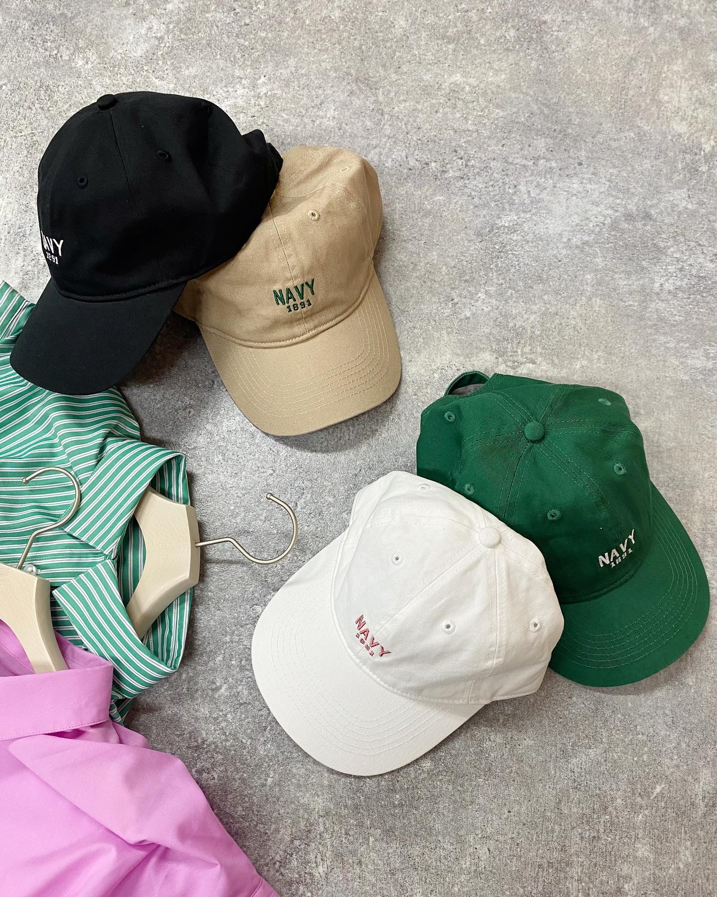 【new arrival】⁡? CA237845B006NAVYﾛｺﾞ刺繍ｷｬｯﾌﾟ▷¥2,090(税込)(店舗.ｵﾝﾗｲﾝ入荷中)⁡white / green / beige / black#retrogirl_ootd #レトロガール #レトロガールコーデ #プチプラアイテム #プチプラファッション #プチプラコーデ #春アイテム #春コーデ #トレンドアイテム #トレンドファッション #カラーコーデ #カラーアイテム #カラーファッション #キャップ　#帽子