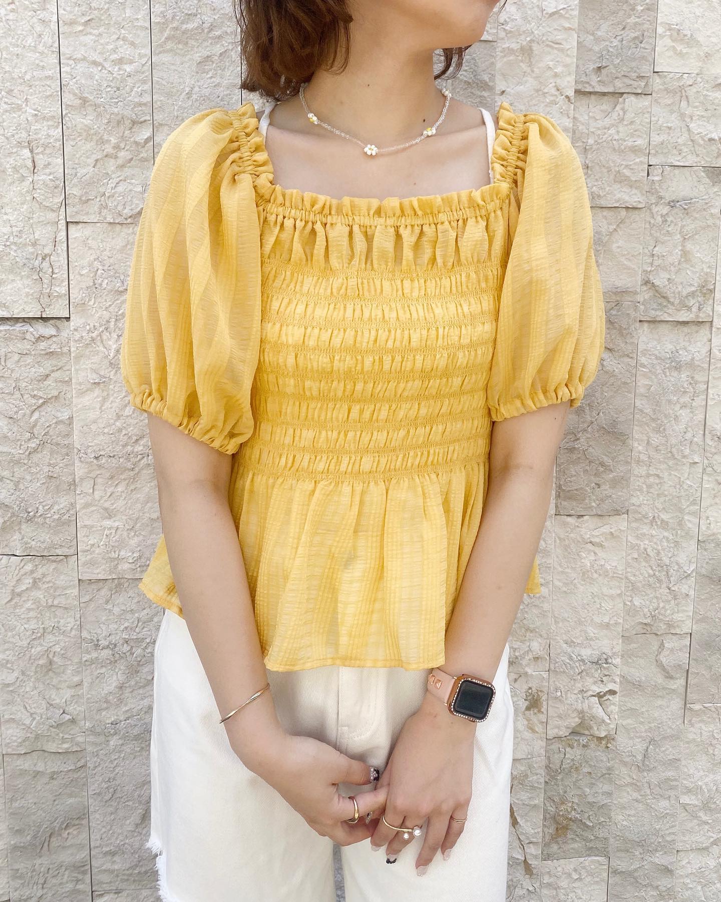 【new arrival】⁡? RL256223T001ﾎﾟｺﾎﾟｺｼｬｰﾘﾝｸﾞﾌﾞﾗｳｽ▷¥3,190(税込)(店舗来週入荷.ｵﾝﾗｲﾝ近日入荷)⁡white / yellow / black#retrogirl_ootd #レトロガール #レトロガールコーデ #プチプラアイテム #プチプラファッション #プチプラコーデ #夏アイテム #夏コーデ #トレンドアイテム #シャーリングブラウス　#ブラウス