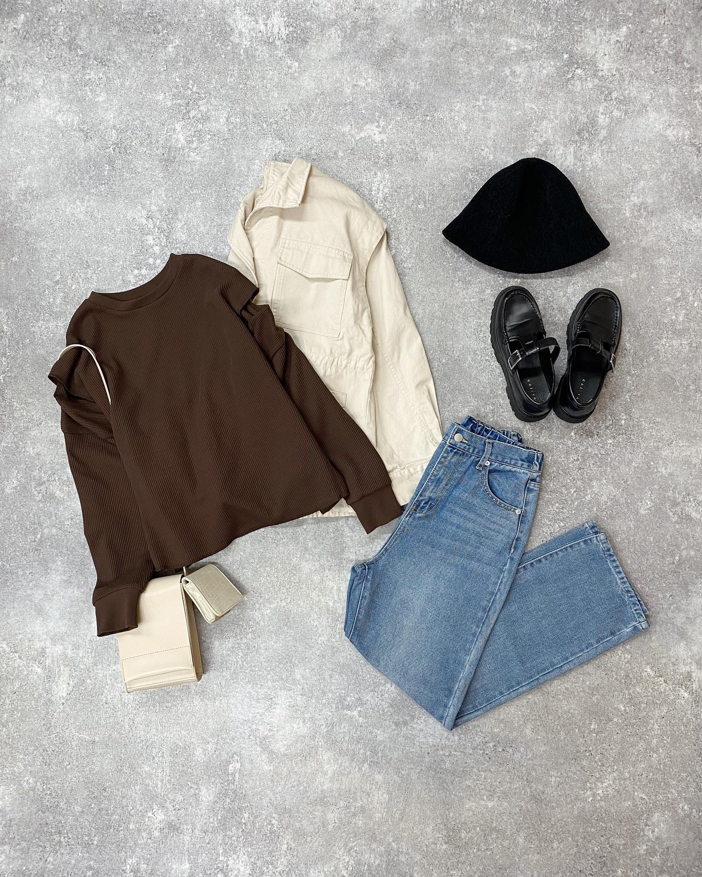【new arrival】⁡?RA234832N005ｽﾄﾚｰﾄﾃﾞﾆﾑﾊﾟﾝﾂ▷¥3,190(税込)⁡(店舗今週入荷.ｵﾝﾗｲﾝ近日入荷)⁡blue / indigo / black⁡⁡⁡⁡⁡⁡#retrogirl_ootd #レトロガール #レトロガールコーデ #プチプラアイテム #プチプラファッション #プチプラコーデ  #秋アイテム　#秋カラー　#デニムパンツ　#ストレートパンツ　#パンツコーデ