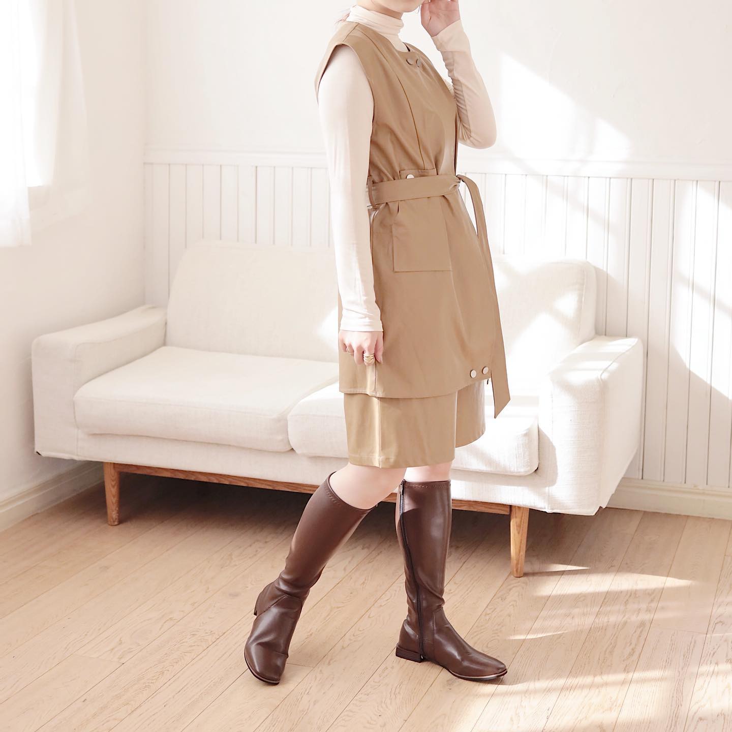 .﻿﻿﻿︎turtle long T﻿ ¥2,530﻿﻿︎leather like vest﻿ ¥5,390﻿﻿﻿︎leather like half pants﻿ ¥5,390 ﻿﻿﻿coming soon...♡﻿﻿﻿﻿﻿﻿﻿#ur_melty #ユアメルティ﻿#レザー #フェイクレザー #レザーアイテム﻿#春コーデ #レザーコーデ #セットアップコーデ﻿#レザーベスト #レザーパンツ #ロングブーツ﻿#ブラウン女子 #淡色女子 #淡色アイテム#韓国ファッション #韓国風﻿#오오티디 #데일리룩 #패션 #패션스타그램 #옷스타그램﻿#일본패션 #유아멜티 #코디 #코디스타그램