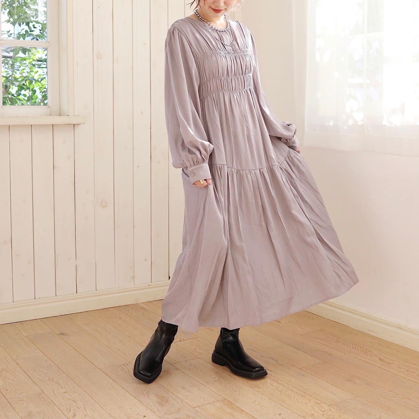 .﻿﻿﻿︎gathers dress﻿ ¥6,490﻿﻿﻿﻿﻿﻿﻿﻿#ur_melty #ユアメルティ﻿#ワンピース #ロングワンピース #ワンピ﻿#ギャザーワンピース #カラーワンピース﻿#春ワンピ #ボールチェーンネックレス﻿#春コーデ #韓国ファッション #韓国風﻿#오오티디 #데일리룩 #패션 #패션스타그램 #옷스타그램﻿#일본패션 #유아멜티 #코디 #코디스타그램