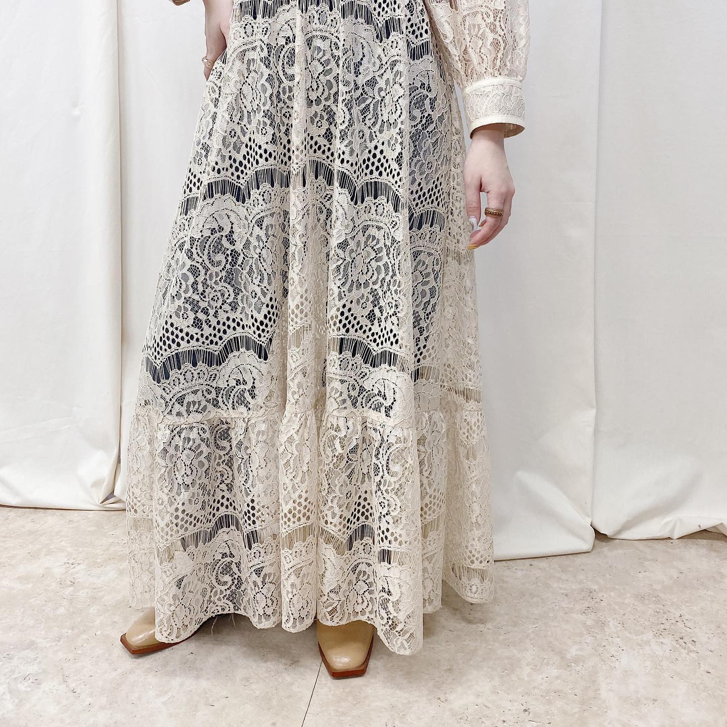 .﻿﻿﻿︎lace long one-piece﻿ ¥9,790﻿﻿﻿今週末に順次店舗入荷?﻿詳しくはお近くの店舗まで。﻿﻿オンラインcoming soon...♡﻿﻿﻿﻿﻿﻿﻿﻿#ur_melty #ユアメルティ﻿#レースワンピース #レースアイテム#レースワンピースコーデ #ワンピースコーデ ﻿#春コーデ #韓国ファッション #韓国風﻿#오오티디 #데일리룩 #패션 #패션스타그램 #옷스타그램﻿#일본패션 #유아멜티 #코디 #코디스타그램