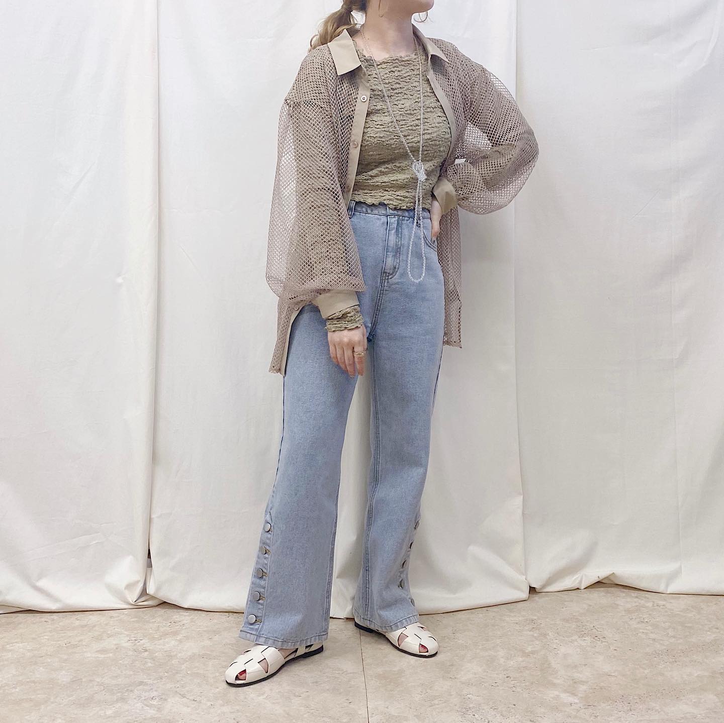 .﻿﻿﻿︎mesh over shirt﻿ ¥5,720﻿﻿﻿︎side button straight denim﻿ ¥4,950﻿﻿﻿︎long pearl necklace﻿ ¥1,650﻿﻿﻿﻿﻿﻿﻿#ur_melty #ユアメルティ﻿#メッシュシャツ #メッシュシャツコーデ﻿#サイドボタンデニム #デニムコーデ﻿#ロングパールネックレス﻿#春コーデ #韓国ファッション #韓国風﻿#오오티디 #데일리룩 #패션 #패션스타그램 #옷스타그램﻿#일본패션 #유아멜티 #코디 #코디스타그램