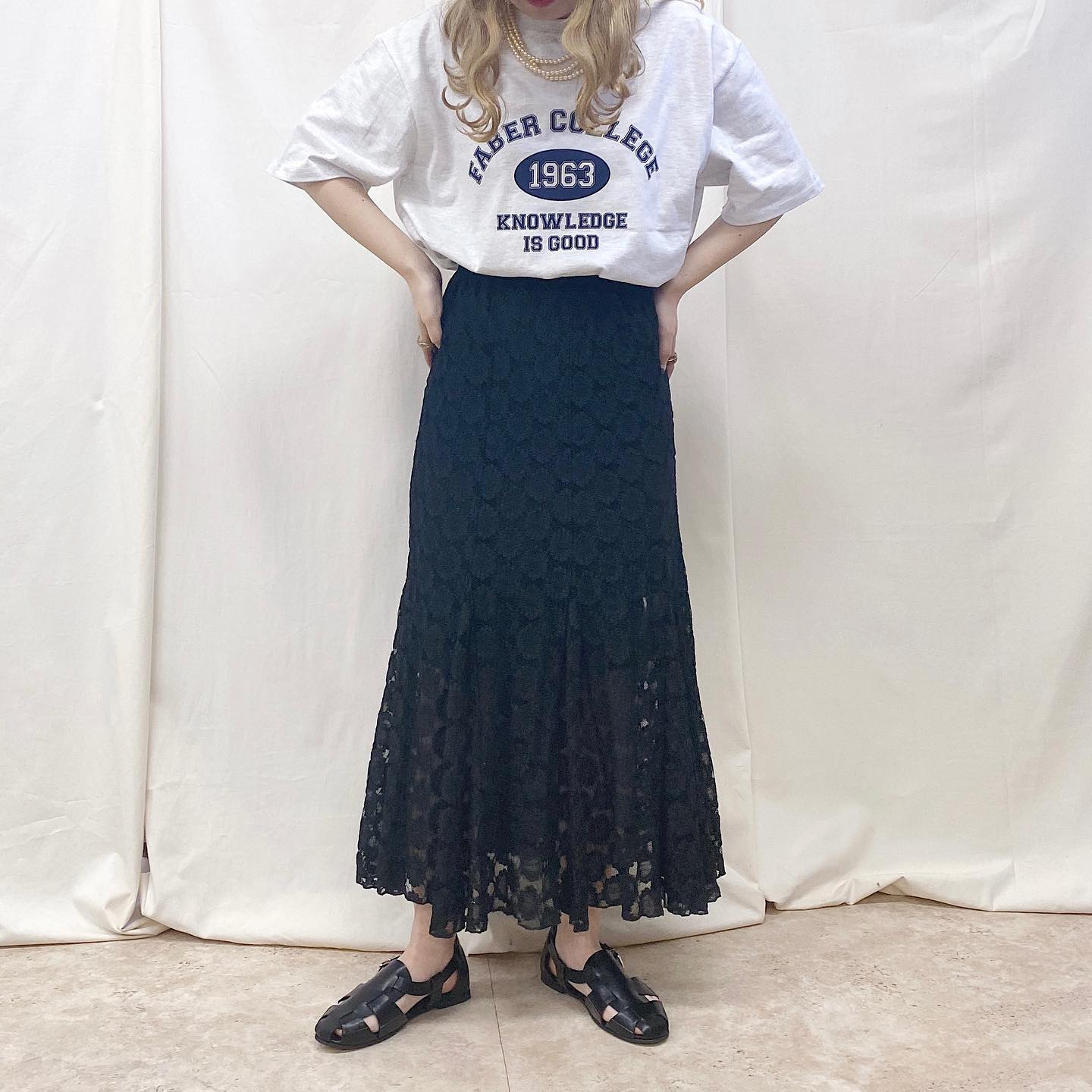 .﻿﻿﻿︎flower lace skirt﻿ ¥5,390﻿﻿オンラインご予約受付中です?﻿店舗には入荷致しました♡﻿﻿﻿﻿﻿﻿#ur_melty #ユアメルティ﻿#レーススカート #マーメイドスカート﻿#レーススカートコーデ #スカートコーデ﻿#春コーデ #韓国ファッション #韓国風﻿#오오티디 #데일리룩 #패션 #패션스타그램 #옷스타그램﻿#일본패션 #유아멜티 #코디 #코디스타그램