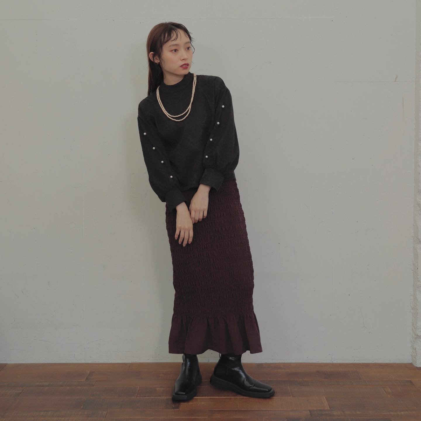 .⁡︎パーツ付ジャガードブラウス ¥4,950⁡︎シャーリングロングスカート ¥5,390⁡⁡⁡パール付ジャガードブラウス(black)オンラインでのみ販売中です?⁡⁡⁡⁡⁡⁡#ur_melty #urmelty #ユアメルティ #ジャガードブラウス #ブラウス #シャーリングスカート #ロングスカート #スカートコーデ #韓国っぽ #韓国っぽコーデ #韓国ファッション #韓国風 #コリヨジャ #オトジョ #大人女子 #オトジョコーデ #오오티디 #데일리룩 #패션 #패션스타그램 #옷스타그램 #일본패션 #유아멜티 #코디 #코디스타그램