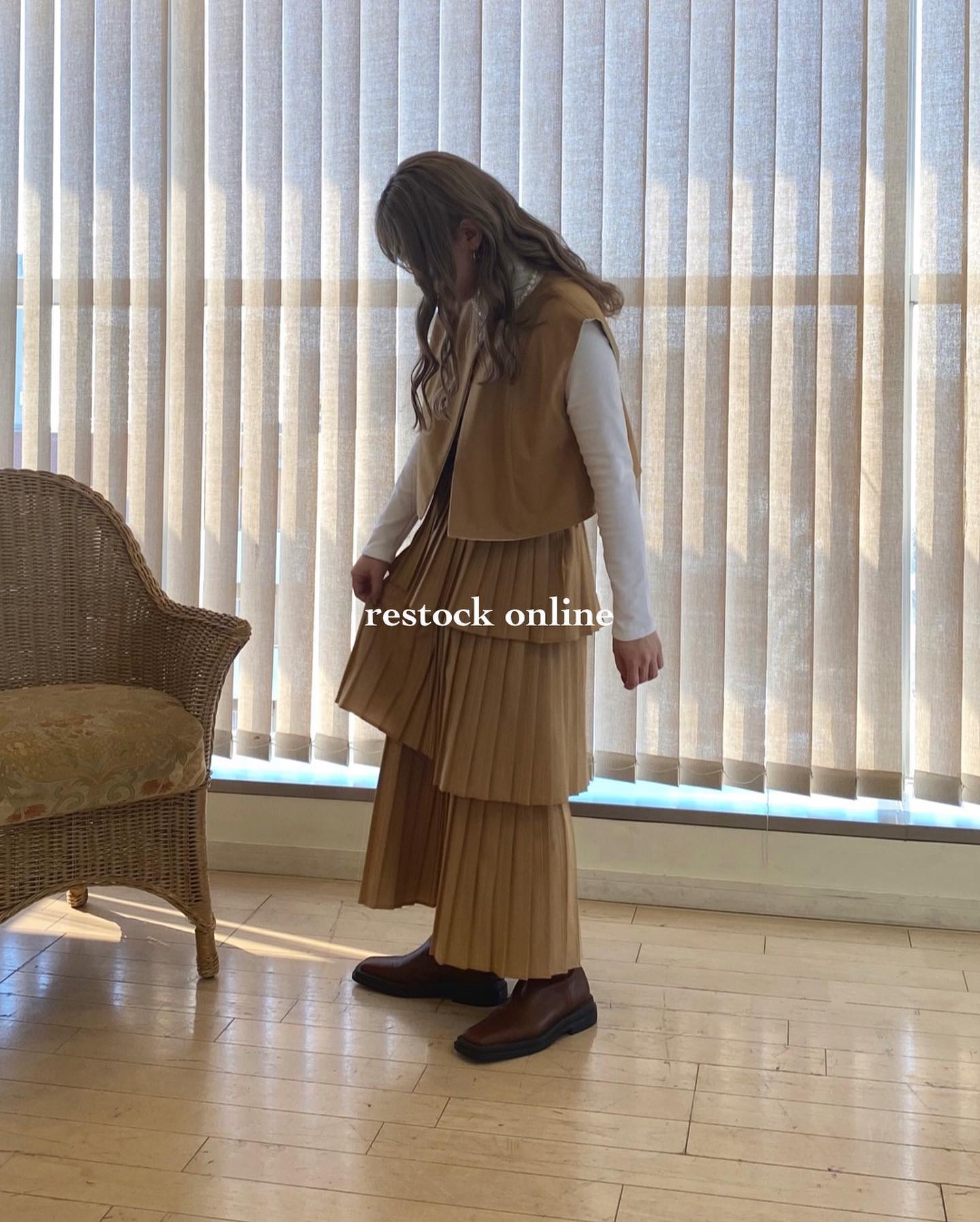 " Restock online "⁡オンライン、ZOZOTOWNで完売しておりました人気の３アイテムが再入荷致しました。⁡⁡︎3レイヤー細プリーツスカート ¥5,390⁡︎肩フリルベスト ¥5,390⁡︎リバーショートベスト ¥5,390⁡⁡⁡数量が限られておりますのでぜひお早めにオンライン、ZOZOTOWNご確認下さいませ。⁡トップページのURLから各サイトにアクセスして頂けます♡⁡⁡⁡⁡⁡⁡⁡#ur_melty #ユアメルティ #スカート #プリーツスカート #3段スカート #デザインスカート #スカートコーデ #プリーツスカートコーデ #デザインスカートコーデ#肩フリルベスト #ベスト #フリルベスト #リバーシブルベスト #カラーベスト #ベストコーデ #カラーコーデ #ホワイトコーデ #ブラウンコーデ #春アイテム #春コーデ #韓国っぽ #韓国っぽコーデ #韓国ファッション #韓国風 #コリヨジャ #オトジョ #大人女子 #オトジョコーデ