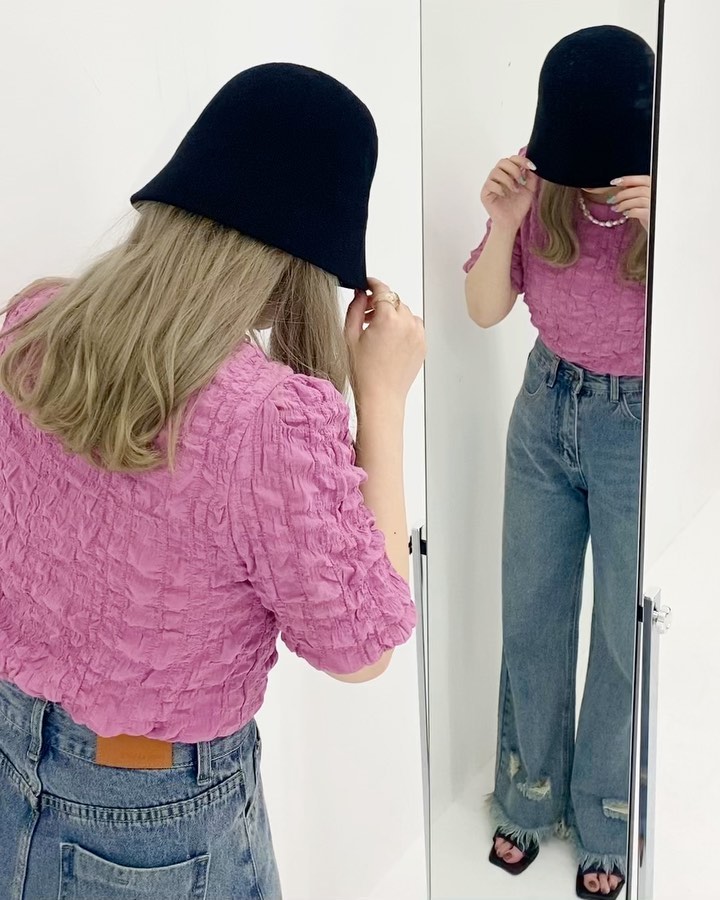 " pick up color... "人気の " pink " ♡♡︎ワッシャートップス ¥3,850︎フリンジデニムパンツ ¥4,290数量が少なめとなりますのでぜひお早めに取り扱い店舗ご覧下さいませ。 #urmelty #ユアメルティ #デザイントップス #ワッシャートップス #カラートップス #デザイントップスコーデ #ワッシャートップスコーデ #カラートップスコーデ #カラーコーデ #ピンクコーデ #デニム #デニムコーデ #フリンジデニム #フリンジデニムコーデ #ガーリーコーデ #ガーリーアイテム #カジュアルコーデ #カジュアルアイテム #夏アイテム #夏コーデ #韓国っぽ #韓国っぽコーデ #韓国ファッション #韓国風 #コリヨジャ #オトジョ #大人女子 #オトジョコーデ