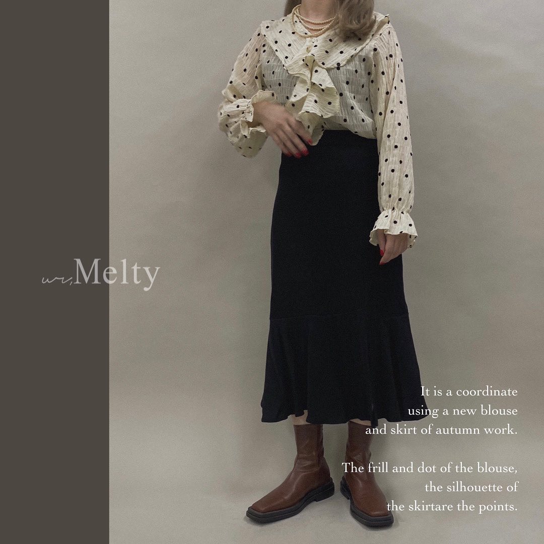 " newarrival "⁡︎ドット柄フリルブラウス ¥4,290⁡︎スリットマーメイドスカート ¥4,290⁡⁡取り扱い店舗入荷致しました。⁡オンラインには近日入荷を予定しております。もう少々お待ち下さいませ。⁡⁡⁡ ⁡⁡⁡⁡⁡⁡ #urmelty #ユアメルティ #スカート #マーメイドスカート #スリットスカート #カラースカート #スカートコーデ #マーメイドスカートコーデ #カラースカートコーデ #ブラウス #フリルブラウス #ドット柄ブラウス #ブラウスコーデ #フリルブラウスコーデ  #ドット柄コーデ #ガーリーコーデ #ガーリーアイテム #カジュアルコーデ #カジュアルアイテム #秋アイテム #秋コーデ #韓国っぽ #韓国っぽコーデ #韓国ファッション #韓国風 #コリヨジャ #オトジョ #大人女子 #オトジョコーデ