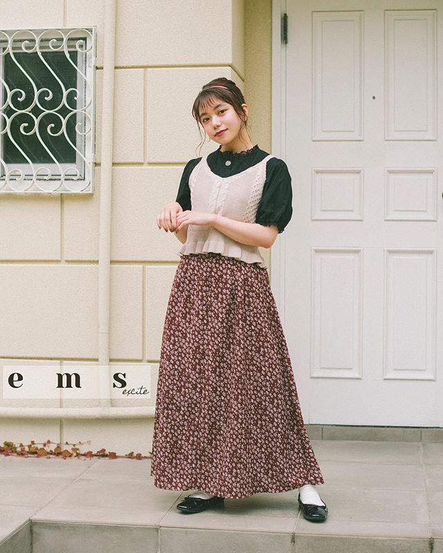 .♢new styling♢.EM9S0223B009レースタックブラウス¥2,700+tax.EM980012C001メロウニットビスチェ¥1,900+tax.EF9S0231B008前釦アソートロングスカート￥2,900+tax.EF955242C001バレリーナパンプス￥2,500+tax..........#エムズ #ems#emsexcite #エムズエキサイト#emsexcite好きと繋がりたい #お洒落さんと繋がりたい #プチプラ #プチプラコーデ #おしゃれさんと繋がりたい #スタイリスト #スタイリスト #雑誌 #モデル #撮影 #可愛い #大人ガーリー #大人カジュアル #着まわしコーデ #レース #フリル #秋コーデ #シャツ