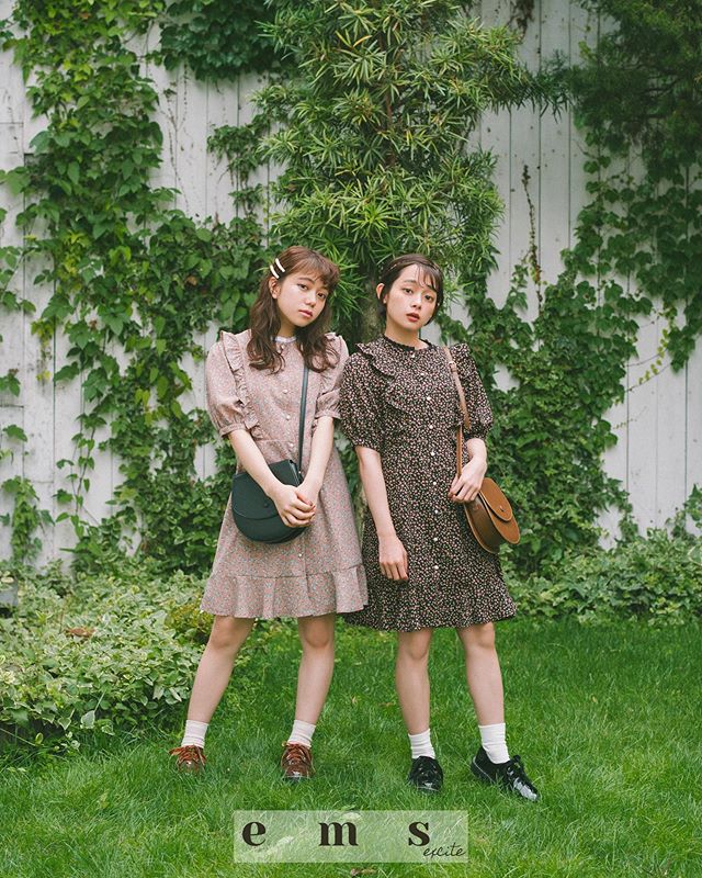 .◇ new styling◇.【twins】EM9S0222B011パールボタン付花柄ワンピース￥2,900+tax.EF9S0143C003クルミラウンドショルダー￥2,900+tax.EM95124C000ポストマンシューズ￥2,900+tax..........#エムズ #ems#emsexcite #エムズエキサイト#emsexcite好きと繋がりたい #お洒落さんと繋がりたい #プチプラ #プチプラコーデ #おしゃれさんと繋がりたい #スタイリスト #スタイリスト #雑誌 #モデル #撮影 #可愛い #大人ガーリー #大人カジュアル #着まわしコーデ #レース #フリル #秋コーデ #シャツ