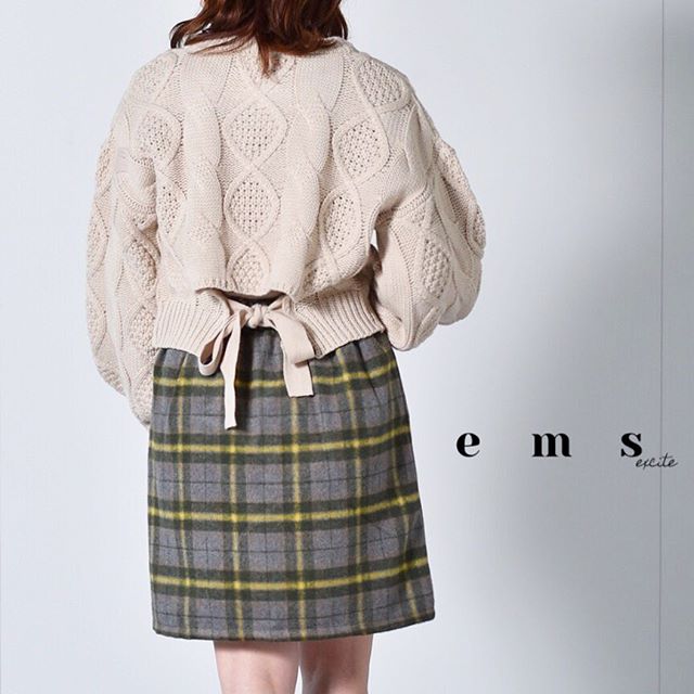 後ろ姿も可愛くなくっちゃね﻿————————————﻿EW980012D006﻿ケーブルバックリボンニット﻿2900+tax﻿﻿EW954031D003﻿起毛チェック タイトスカート﻿2300+tax﻿﻿﻿﻿﻿﻿﻿﻿﻿﻿﻿﻿﻿﻿﻿﻿﻿﻿﻿﻿﻿#emsexcite #エムズエキサイト﻿#ems #エムズ﻿# emsexcite好きと繋がりたい #お洒落さんと繋がりたい ...