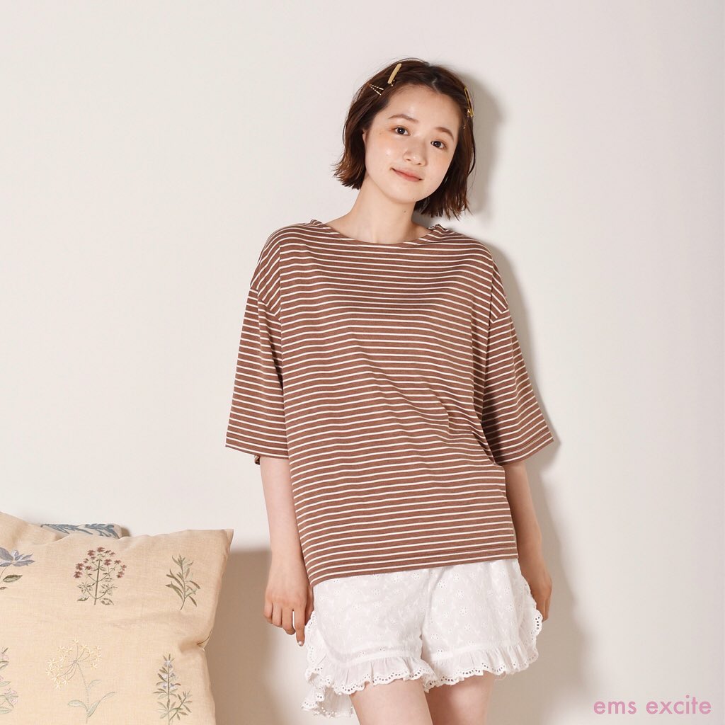︎﻿?8/7発売?﻿﻿ついにエムズエキサイトから﻿Room wearが登場します！﻿﻿ボーダーとレースショーパンが﻿セットになった贅沢なおこもりウェア﻿﻿ボーダーTeeはお出かけ時でもOK！﻿ショーパンはワンピやスカートの﻿ペチコートとしても使えます﻿﻿﻿=== line up ====﻿﻿EA037522N101﻿おこもりウェアセット﻿﻿EA037522N102﻿サテンパジャマ﻿セット﻿EA037522N103﻿Bear Teeリラックスセット﻿﻿上下セット税込¥3300﻿数量限定﻿﻿﻿﻿﻿﻿﻿#emsexcite #エムズエキサイト﻿#emsexciteコーデ #パジャマ #ルームウェア﻿#リラックスウェア #おうち時間 #おこもり #部屋着﻿#チュールバッグ #シースルーバッグ #オーガンジーバッグ