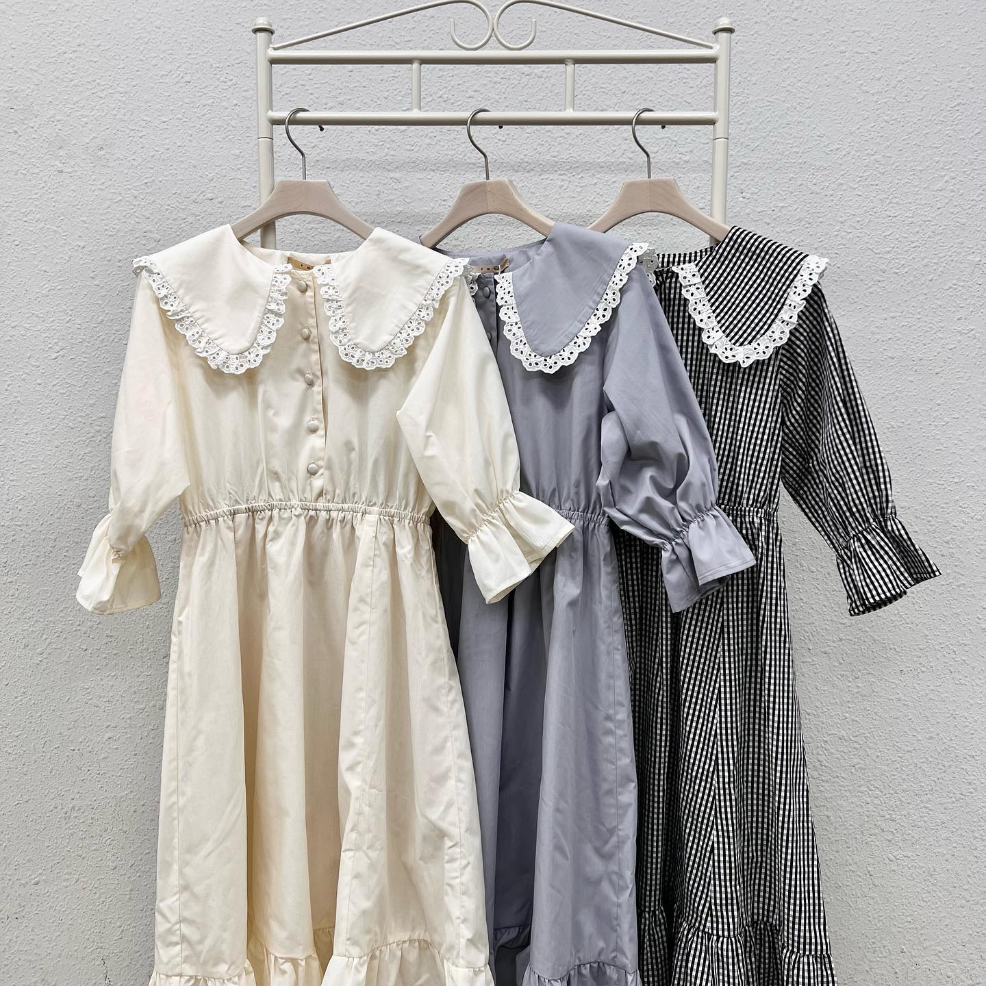 ♡店頭入荷中の新作ワンピースems定番のセーラー襟がポイントライブ参戦服やオソロコーデにもオススメです！————————————————EM280022B001セーラー襟ワンピース¥3850 with tax⁡#emsexcite #エムズエキサイト#emsexciteコーデ#ootd#code#春服#プチプラ#プチプラコーデ#春コーデ#新作#人気アイテム#ガーリーコーデ#フレンチガーリー#セーラー襟#フリル襟#セーラーワンピース#セーラー#ワンピース#ワンピ#オソロコーデ#韓国コーデ#韓国ファッション#きょこ#量産型#ライブ参戦#トレンドファッション#参戦服⁡⁡