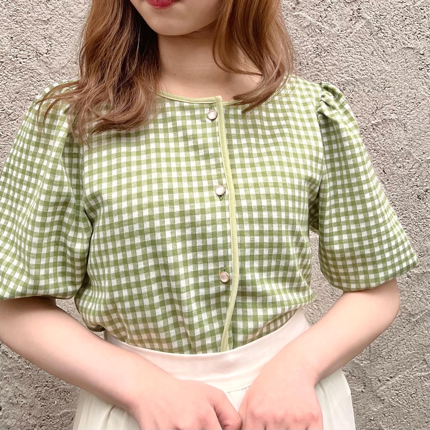 ♡店頭入荷中の新作カットソー丸みのあるパフ袖が可愛いショート丈なのでロングボトムとの相性抜群です?————————————————EM241511S001パフ袖ギンガムカットソー¥2530 with tax⁡#emsexcite #エムズエキサイト#emsexciteコーデ#ootd#code#春服#プチプラ#プチプラコーデ#春コーデ#新作#人気アイテム#ギンガム#ギンガムチェック#チェック#パフ袖#ボリューム袖#フレンチガーリー#ガーリーコーデ#オソロコーデ#韓国コーデ#韓国ファッション#きょこ#量産型#ライブ参戦#トレンドファッション#参戦服⁡⁡