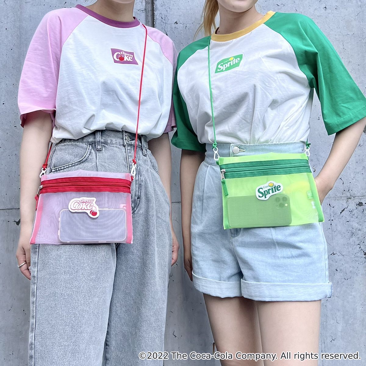 今週店頭入荷の新作アイテム！CherryCoke Spirite Fantaのドリンクコラボアイテム！ポップなデザインで可愛い♡⁡EM252411G001 DrinkカラーラグランTEE ¥2530 with tax⁡EA252443B002DrinkカラーショルダーBAG ¥2530 with tax⁡EA252443G001Drinkカラーリュック　¥4290 with tax⁡#チェリーコーク#cherrycoke#スプライト#sprite#ファンタ#fanta#エムズエキサイト#emsexcite