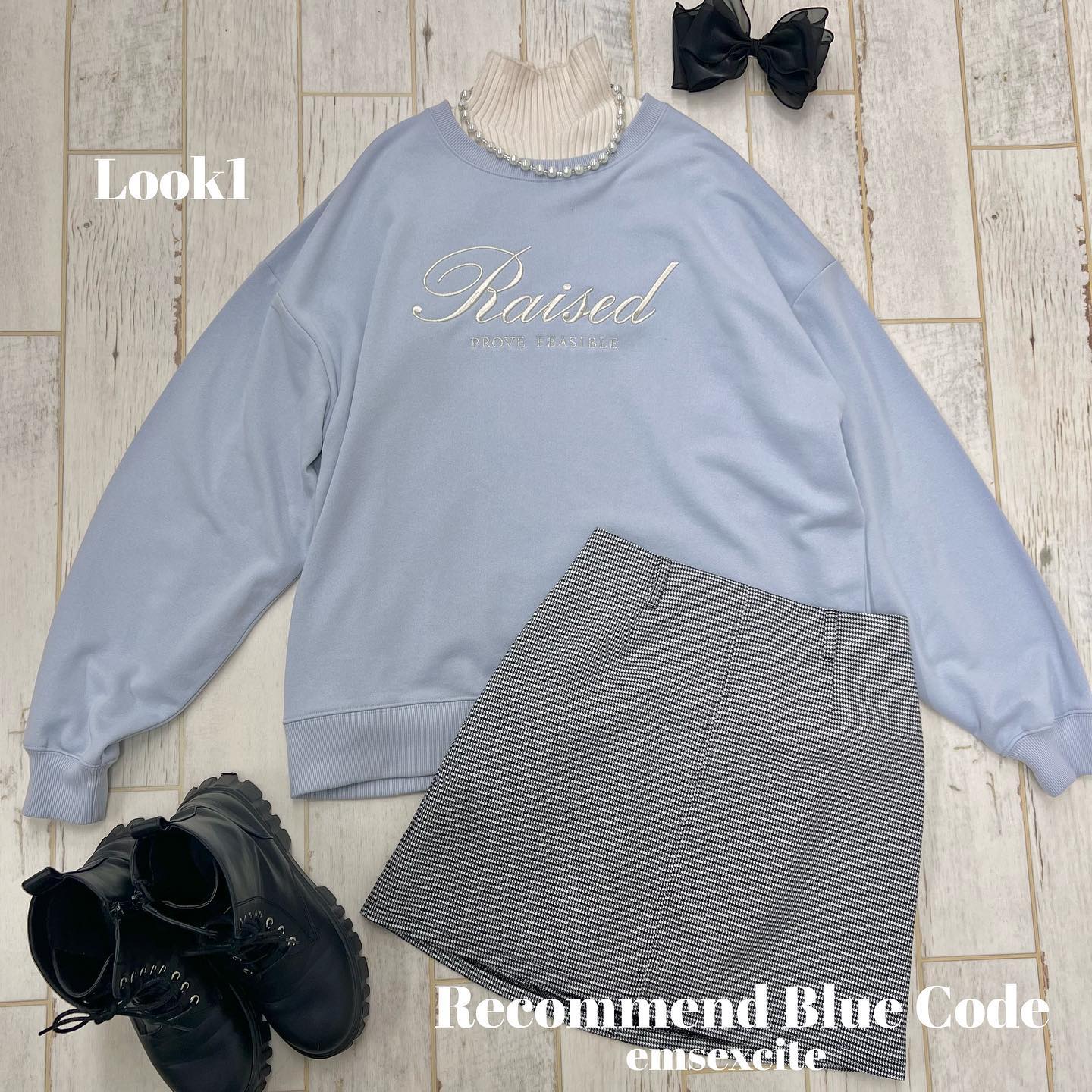 ♡recommend blue code⁡①刺繍ロゴトレーナー¥3190リブハイネックニット¥1870ダイケイミニスカート¥25308ホール厚底ブーツ¥4290⁡②シャギーショートカーデ¥3850ミニキャミワンピースセット¥4950ロングブーツ¥4290キルティングチェーンミニショルダー¥3190⁡⁡③ヴィンテージBIGカーデ¥3850袖ボタン付長袖ニット¥2530レザーショートパンツ¥2750キルティングバニティーショルダー¥36308ホール厚底ブーツ¥4290⁡⁡④ストラップキャミワンピース¥3850シャギーニットプルオーバー¥3190 今週店頭入荷結びハンドルバッグ¥3190スクエア厚底ローファー¥4290⁡⁡⁡⁡#emsexcite #エムズエキサイト#ブルーコーデ#カラーコーデ#ガーリーコーデ#大人ガーリー#トレンドアイテム#トレンドコーデ#韓国コーデ#プチプラコーデ#ロゴトレーナー#ハイネックニット#千鳥柄#ブーツ#厚底ブーツ#シャギーカーデ#カーディガン#ロングブーツ#マイクロバッグ#キルティングバッグ#バニティバッグ#ヴィンテージカーデ#ショートパンツ#キャミワンピース#ワンピース#着回しコーデ⁡⁡