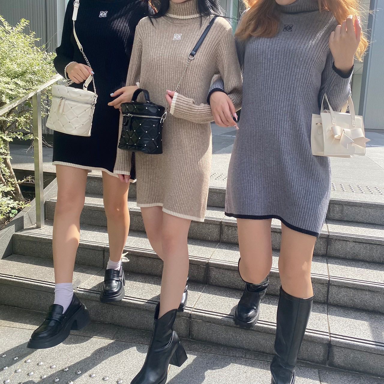🩷 NEW ARRIVAL 🩷⁡⁡♡EW380012T002リブタートルチュニックニット　¥4,290（税込）⁡【 color 】⁡white . black . gray⁡⁡これからの時期には嬉しい！首元が暖かいタートルニットになったチュニックニット🧶♡胸元にはエムズのオリジナルロゴがプリントされているのがポイント⁡使いやすいカラー展開で配色になっているのも可愛い🥰⁡チュニックワンピとして着用するのがおすすめです🤍⁡⁡店舗今週入荷オンライン近日入荷#emsexcite #エムズエキサイト #emsexciteコーデ#秋コーデ #冬コーデ #秋冬アイテム#チュニックニット #チュニック #チュニックワンピース #ニットワンピ #タートルネック #タートルネックニット#高見えコーデ #プチプラ高見えコーデ #高見えファッション#大人ガーリー #大人ガーリーコーデ #フレンチガーリー #ガーリーファッション #ガーリーコーデ#トレンドファッション #トレンドコーデ #トレンドアイテム