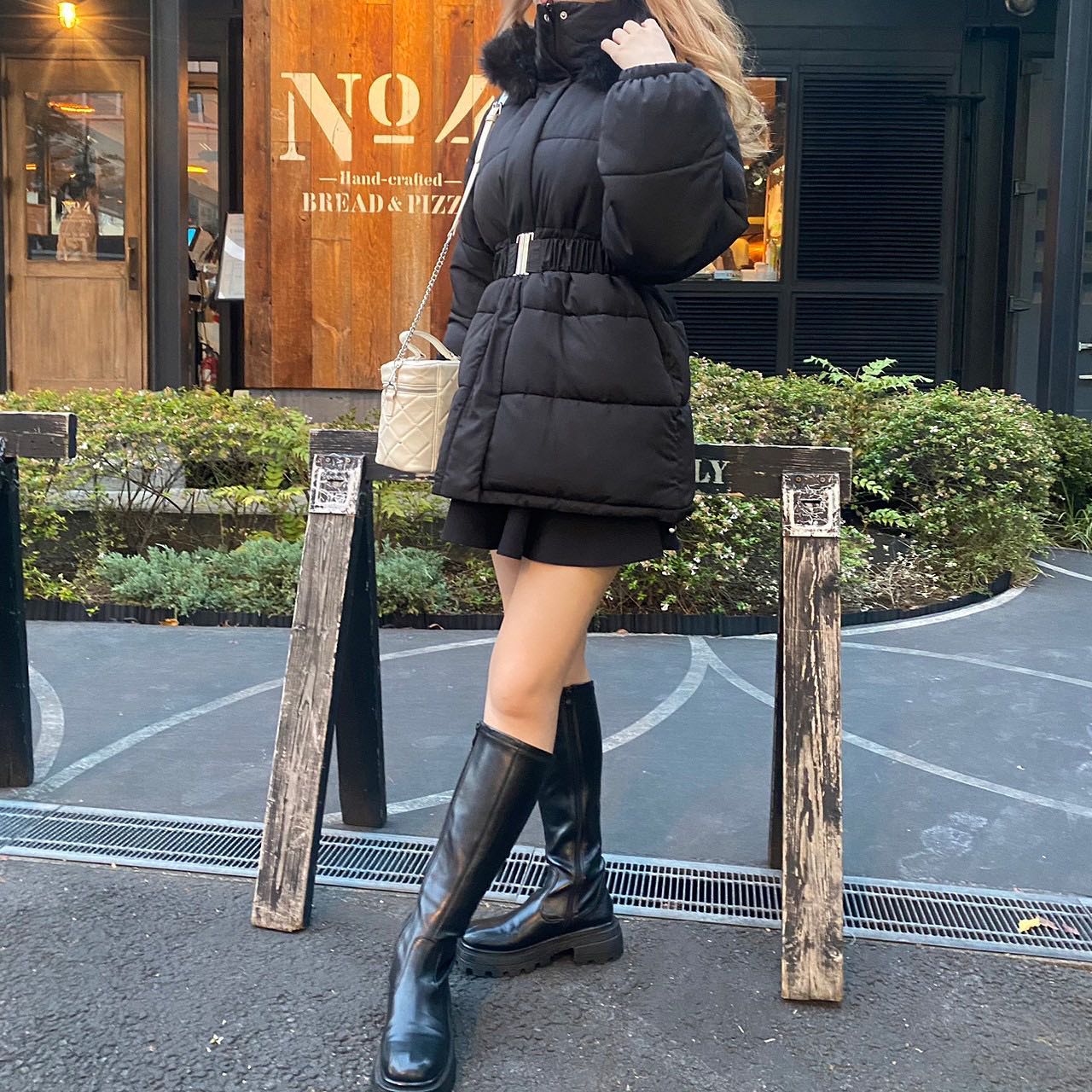 ? NEW ARRIVAL ?⁡⁡♡EW356921B001フェイクファー付中綿コート　¥7,590（税込）⁡【 color 】⁡white . gray . black⁡⁡予約の時点で大人気の中綿コートが入荷いたしますファーデザインで暖かいガーリーコーデにぴったりのアウター⁡ベルトがついているのでウエストマークにも◎フードを被ると耳までカバーしてくれるので防寒対策ばっちりです?⁡ファーがあることで、女の子らしい雰囲気を演出⁡大人気アイテムのため、お早めのご購入がおすすめです⁡⁡店舗今週入荷オンライン予約受付中#emsexcite #エムズエキサイト #emsexciteコーデ#秋コーデ #冬コーデ #秋冬アイテム#中綿コート #アウター #冬アウター #中綿#コート #コートコーデ #ファー #ファーアウター#高見えコーデ #プチプラ高見えコーデ #高見えファッション#大人ガーリー #大人ガーリーコーデ #フレンチガーリー #ガーリーファッション #ガーリーコーデ#トレンドファッション #トレンドコーデ #トレンドアイテム