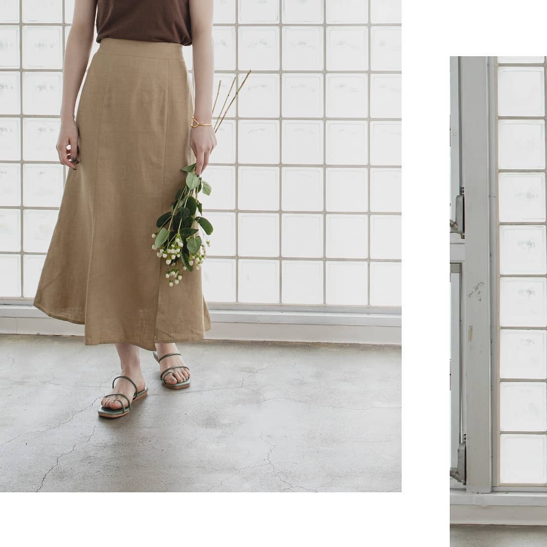 ▷linen slit flare skirt￥6,900＋taxblown/beigeﾘﾈﾝ混素材の夏らしいｱｲﾃﾑ。ｽﾘｯﾄ入りで綺麗なﾗｲﾝです。#カウリアンドリィリィ#カウリ#kariandlili#リネンスカート#韓国#韓国ファッション#韓国コーデ#韓国スタイル#淡色系#同系色コーデ#リネン#大人コーデ#大人スタイル#大人可愛い#fashion#wear