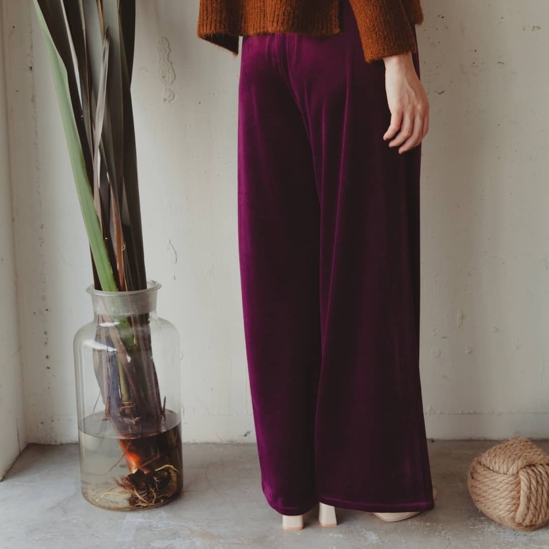 ..▷Velour Pants￥4,900＋tax⇛年末年始Sale⇛¥4,312 taxinivory/purple/bordeaux柔らかく肌ざわりのよいベロアパンツ。程よい落ち感でシルエットも綺麗です。..