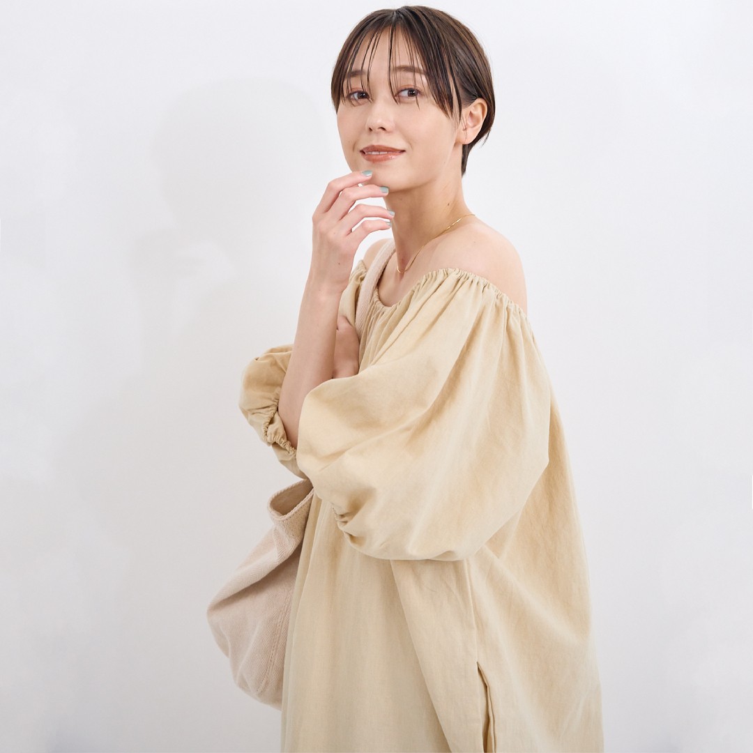 ▷off shoulder op￥8,690 taxinblack/beige/pink品番：WL357622T001#kariandlili #kari #カウリアンドリィリィ #カウリ #トレンド #トレンドアイテム #30代コーデ #20代コーデ #大人ファッション #大人スタイル #大人コーデ #大人カジュアル #大人フェミニン #高見え #高見えアイテム #大人のプチプラ #大人プチプラコーデ　 #夏コーデ　#夏ニット　#ワンピース　#ワンピースコーデ