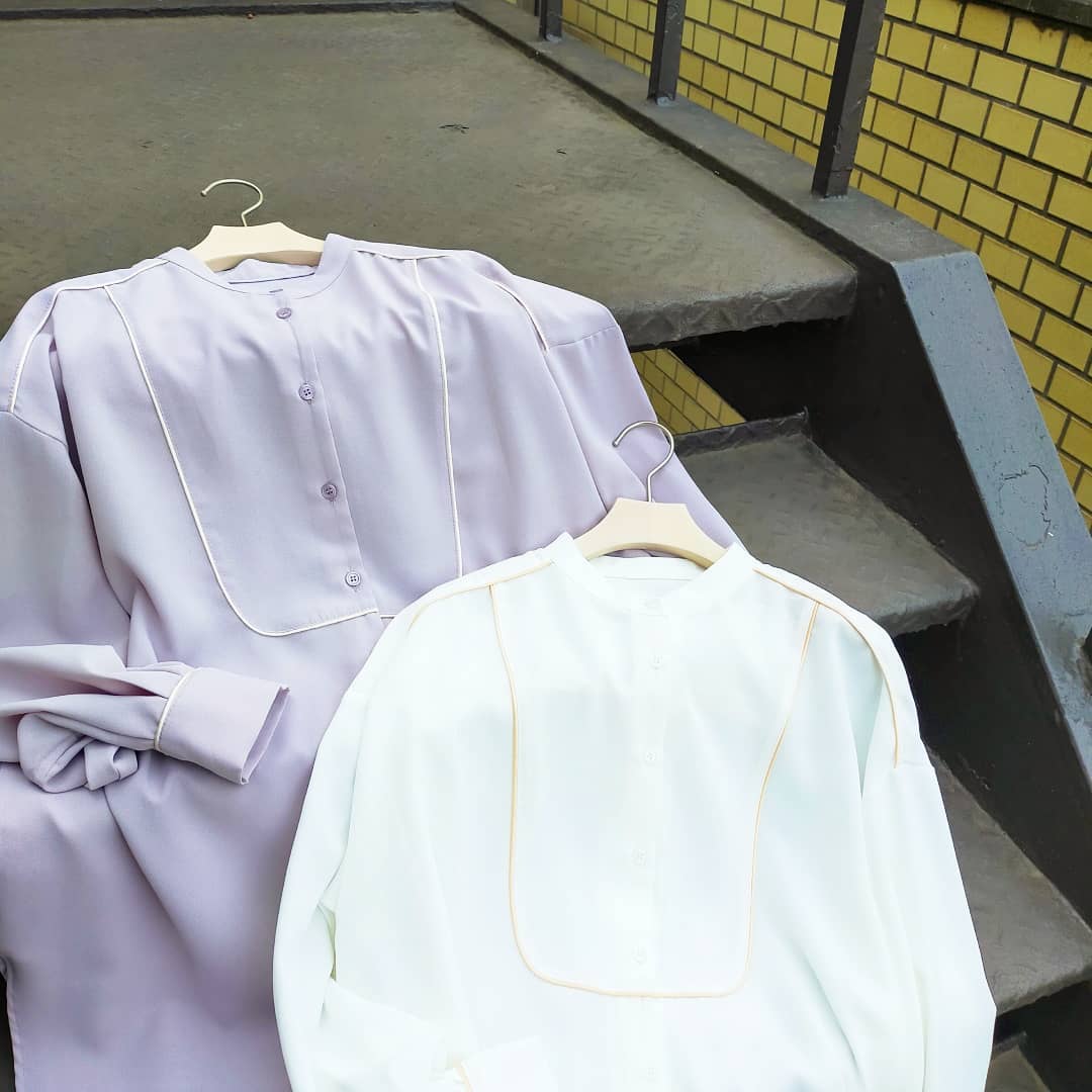 ﻿﻿﻿﻿﻿ﾊﾞｲﾋﾟﾝｸﾞﾌﾞｻﾞﾑﾛﾝｸﾞｼｬﾂ﻿White/Purple﻿¥4,500+tax﻿﻿ｵﾝﾗｲﾝ,店舗入荷済み。﻿﻿﻿﻿﻿﻿ﾌﾞｻﾞﾑ部分にはﾊﾞｲﾋﾟﾝｸﾞが入り、﻿一味違う印象的なﾌﾞﾗｳｽに。﻿ﾊﾟﾝﾂにもｽｶｰﾄにも合わせやすい﻿ｱｲﾃﾑです！﻿﻿﻿﻿﻿﻿﻿#kivi_official﻿﻿﻿#キヴィ﻿﻿﻿#kivi﻿﻿﻿#大人ファッション﻿﻿﻿#大人カジュアル﻿﻿#ootd﻿﻿﻿#kivi_ootd﻿﻿﻿#シャツコーデ﻿#ロングシャツ﻿#パイピング﻿#パイピングブラウズ﻿#パイピングシャツ﻿#20代コーデ﻿﻿#30代コーデ﻿﻿#大人コーデ﻿﻿#fashion﻿﻿﻿#wear﻿﻿﻿#オンオフ﻿﻿﻿#ニューノーマル﻿﻿﻿﻿﻿﻿﻿﻿