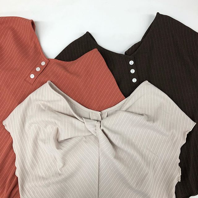 .【new arrival】.?RE941511B009バックデザインTee▷¥2,300+tax(店舗入荷中).∥color∥orange / beige / brown..#retrogirl#newarrival#fashion#summer#tops#レトロガール#カジュアル#カジュアルアイテム#プチプラ#プチプラアイテム#プチプラファッション#プチプラコーデ#デザインt#デザインtシャツ
