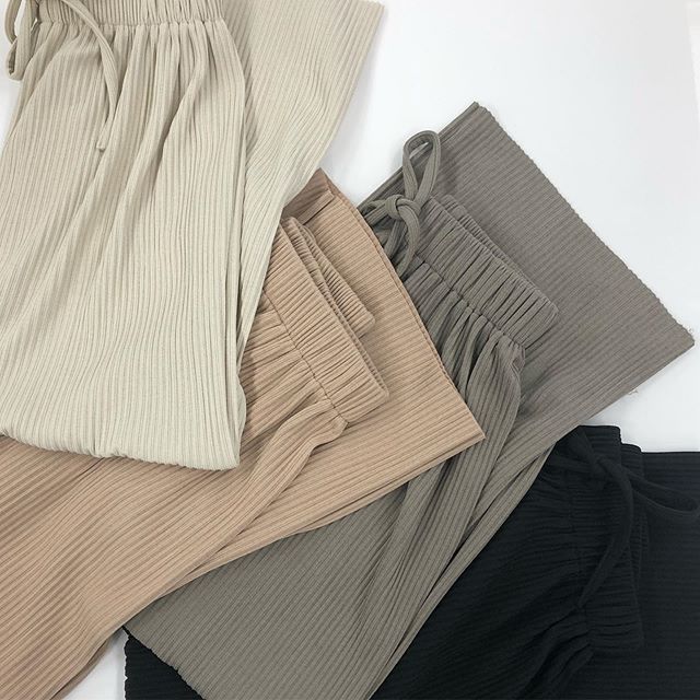 .【new arrival】.?RE9P0132B003リブラフPT▷¥2,300+tax(店舗入荷中).∥color∥ivory / beige / moca / black..#retrogirl#newarrival#fashion#summer#bottoms#レトロガール#カジュアル#カジュアルアイテム#プチプラ#プチプラアイテム#プチプラファッション#プチプラコーデ#リブパンツ#ラフパンツ