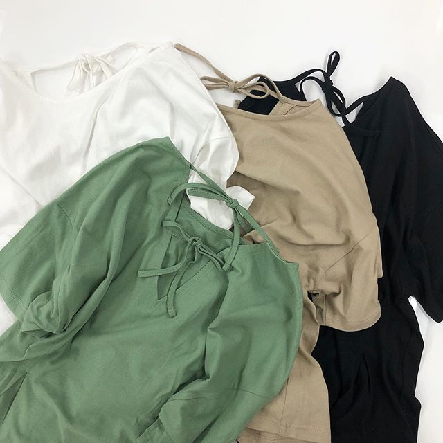 .【new arrival】.?RE9S0211B005BリボンタックTee▷¥1,900+tax(今日.明日店舗入荷).∥color∥ white / green / beige / black..#retrogirl#newarrival#fashion#summer#tops#レトロガール#カジュアル#カジュアルアイテム#プチプラ#プチプラアイテム#プチプラファッション#プチプラコーデ#バッグリボン#バッグリボンtシャツ