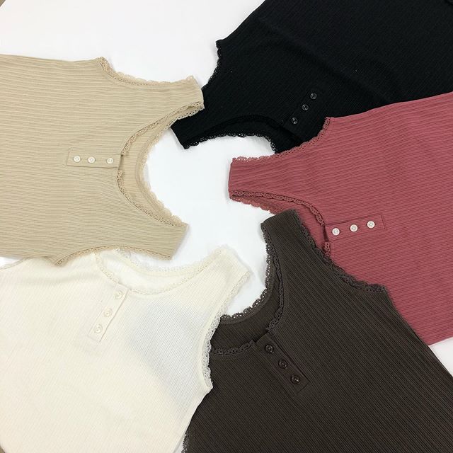 .【new arrival】.?RE980011B017ヘンリーレースタンク▷¥1,300+tax(店舗入荷中).∥color∥ white / beige / brown / red / black..#retrogirl#newarrival#fashion#summer#tops#レトロガール#カジュアル#カジュアルアイテム#プチプラ#プチプラアイテム#プチプラファッション#プチプラコーデ#ヘンリーレースタンク#タンクトップ