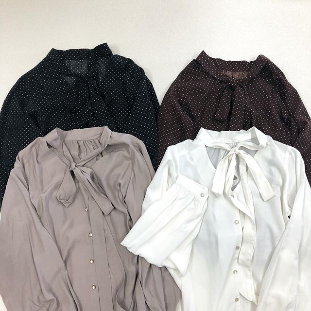 .【new arrival】.?RF927423C001ボウタイBL▷¥2,500+tax(今日.明日店舗入荷).∥color∥white / beige / brown / black..#retrogirl#newarrival#fashion#Autumn#blouse#レトロガール#カジュアル#カジュアルアイテム#プチプラ#プチプラアイテム#プチプラファッション#プチプラコーデ#ブラウス#ボウタイブラウス