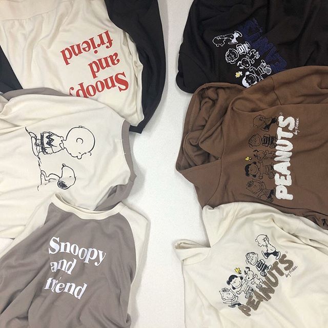 .【new arrival】.?RW936211C004 SNOOPYラグラントレーナー▷¥2,900+tax(今日.明日店舗入荷).∥color∥ivory / brown / D-gray..?RW936211C005 PEANUTSドロストフーディー▷¥3,900+tax(今日.明日店舗入荷).∥color∥ivory / brown / D-gray..#retrogirl#newarrival#fashion#winterfashion#trainer#PEANUTS#SNOOPY#レトロガール#カジュアル#カジュアルアイテム#プチプラ#プチプラアイテム#プチプラファッション#プチプラコーデ#スヌーピー#スヌーピートレーナー#スヌーピーコーデ