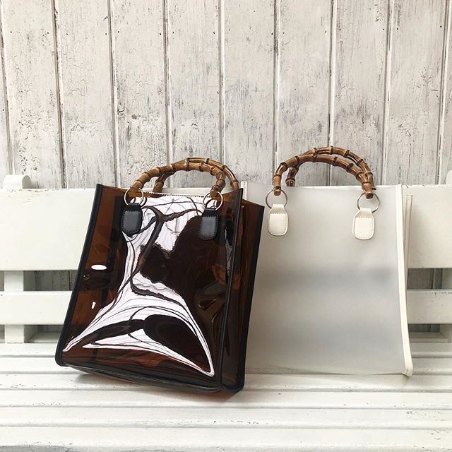 .【new colour】.?RP0S0143D000 バンブーハンドルBAG▷¥2,900+tax(店舗入荷中).∥color∥clear brown / clear white..#retrogirl#newarrival#fashion#springfashion#clearbag#レトロガール#カジュアル#カジュアルアイテム#プチプラ#プチプラアイテム#プチプラファッション#プチプラコーデ#バンブーバッグ#クリアバッグ