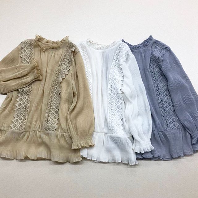 .【new arrival】﻿?RP056623T002 ラメシフォンプリーツBL▷¥2,900+tax(今週店舗入荷)﻿∥color∥beige / white / gray﻿#retrogirl#retrogirl2020ss#レトロガール#レトロガールコーデ#プチプラ#プチプラコーデ#シフォンブラウス#ブラウスコーデ