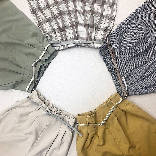 .【new arrival】﻿?RS080032B001 ベルト付ワイドPT▷¥2,300+tax(店舗入荷中)﻿∥color∥ivory / yellow / greencheck / gunclub﻿model:157cm﻿﻿#retrogirl#retrogirl2020ss#レトロガール#レトロガールコーデ#プチプラ#プチプラコーデ#ワイドパンツ#柄パンツ#ワイドパンツコーデ